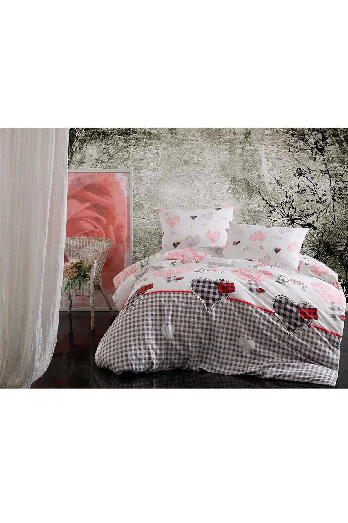 Çift Kişilik Lastikli Çarşaflı Pamuklu Nevresim Takımı Patchwork Love