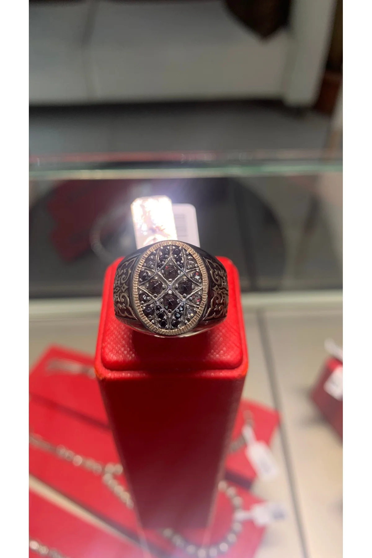 Gümüş Erkek Yüzük, 925 Ayar, Siyah Zirkon Taşlı, Eskitme Motif Desenli, Oval Model - TRİA SİLVER Görsel 4