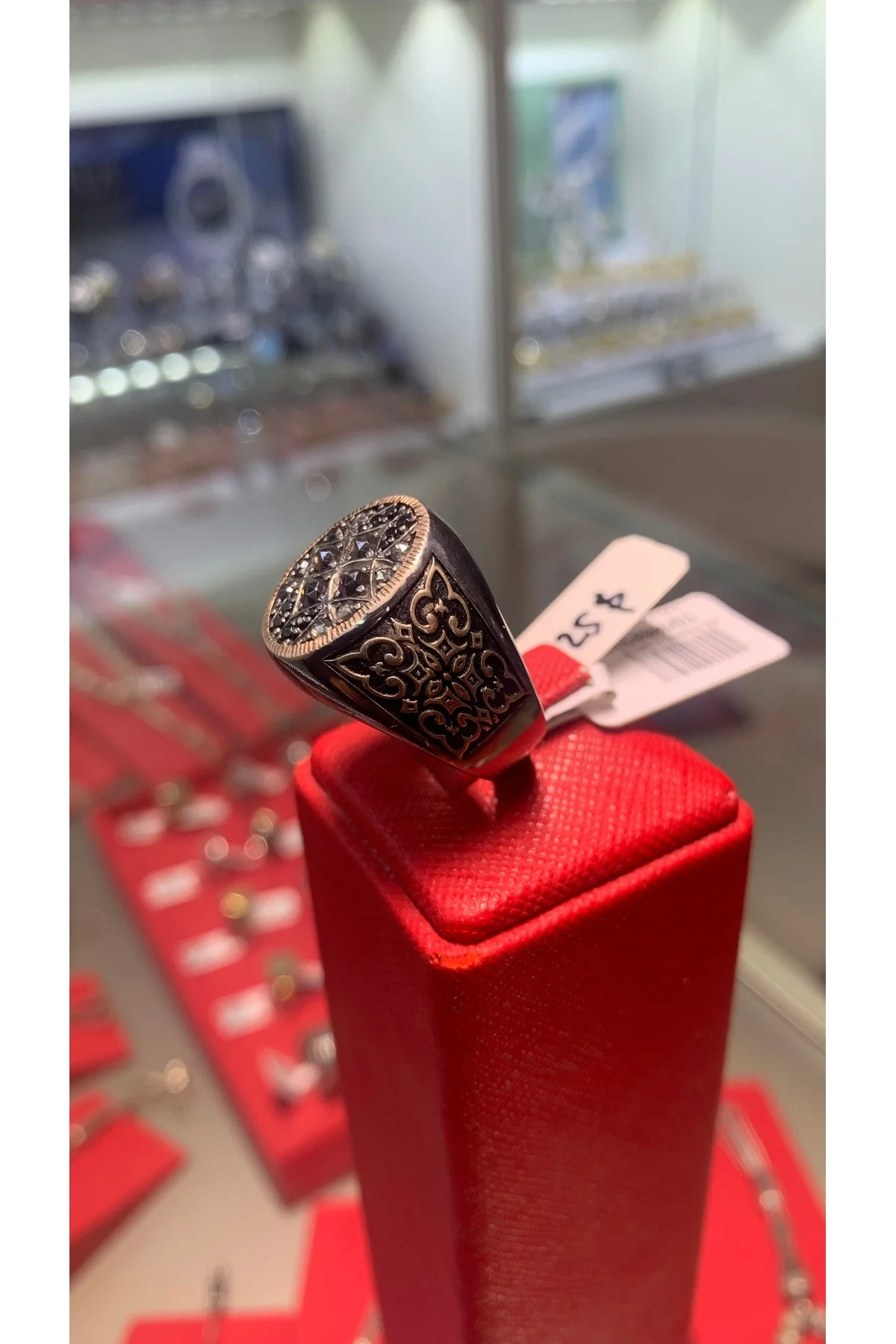 Gümüş Erkek Yüzük, 925 Ayar, Siyah Zirkon Taşlı, Eskitme Motif Desenli, Oval Model - TRİA SİLVER Görsel 3