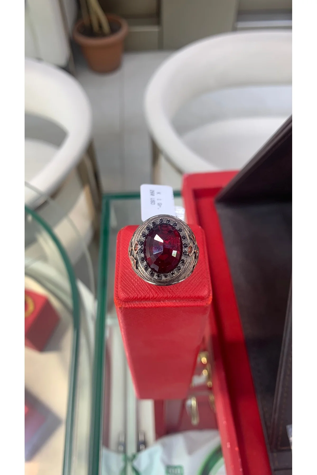 925 Ayar Gümüş Erkek Yüzük Büyük Oval Kırmızı Taş Siyah Taş Çevre Oksitli Vintage Model - TRİA SİLVER Görsel 3