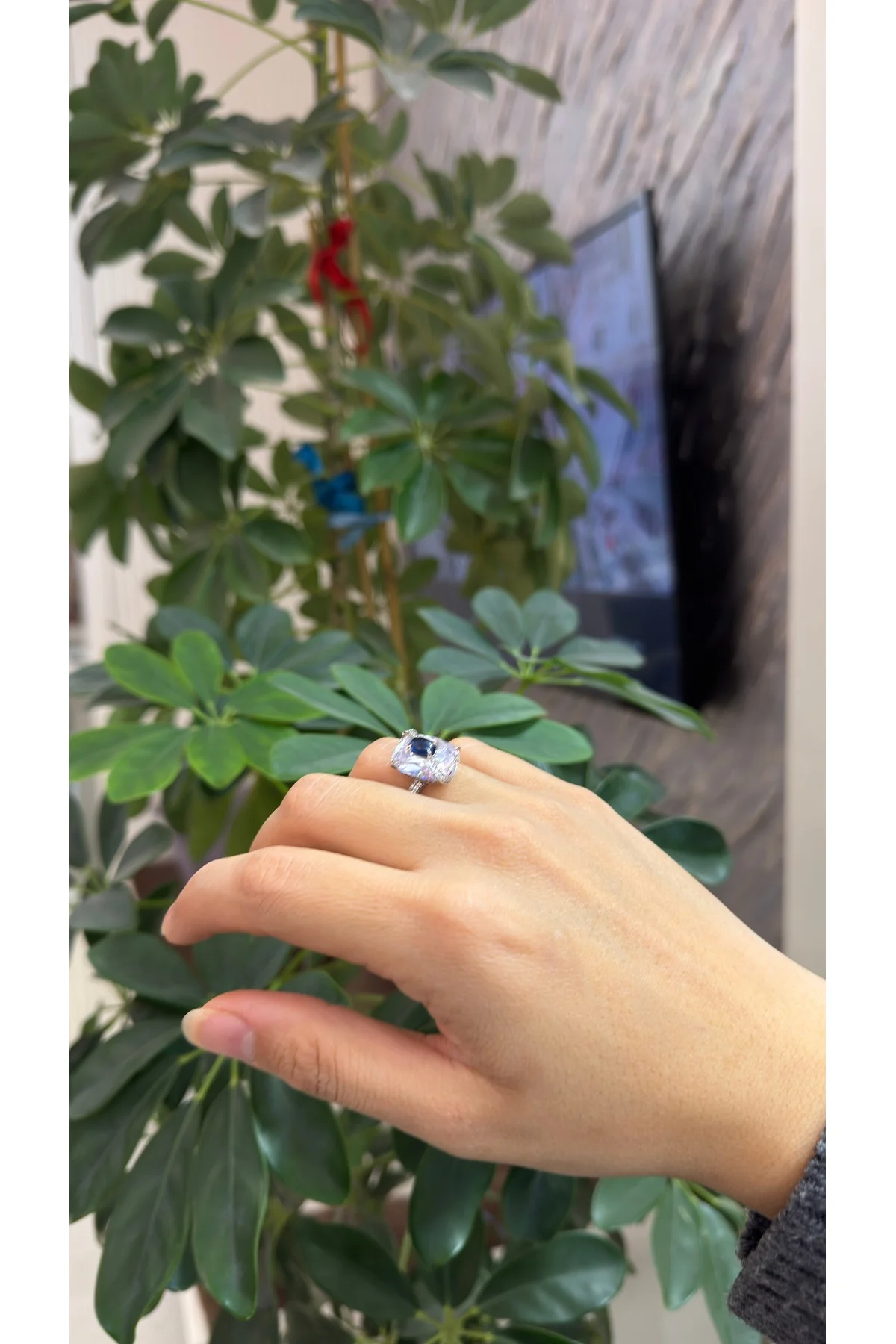 Söz Nişan Düğün Uyumlu Safir Renk Oval Taşlı Zirkon Halo 925 Ayar Gümüş Kadın Yüzük - TRİA SİLVER Görsel 3