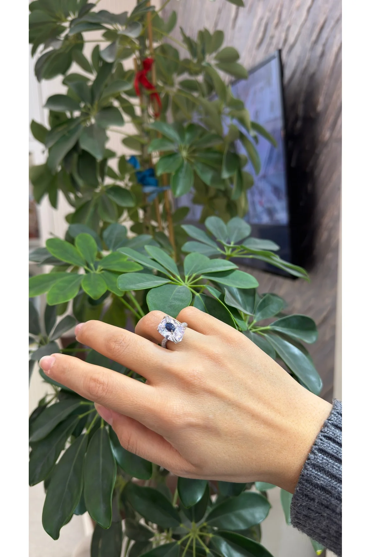 Söz Nişan Düğün Uyumlu Safir Renk Oval Taşlı Zirkon Halo 925 Ayar Gümüş Kadın Yüzük - TRİA SİLVER Görsel 4