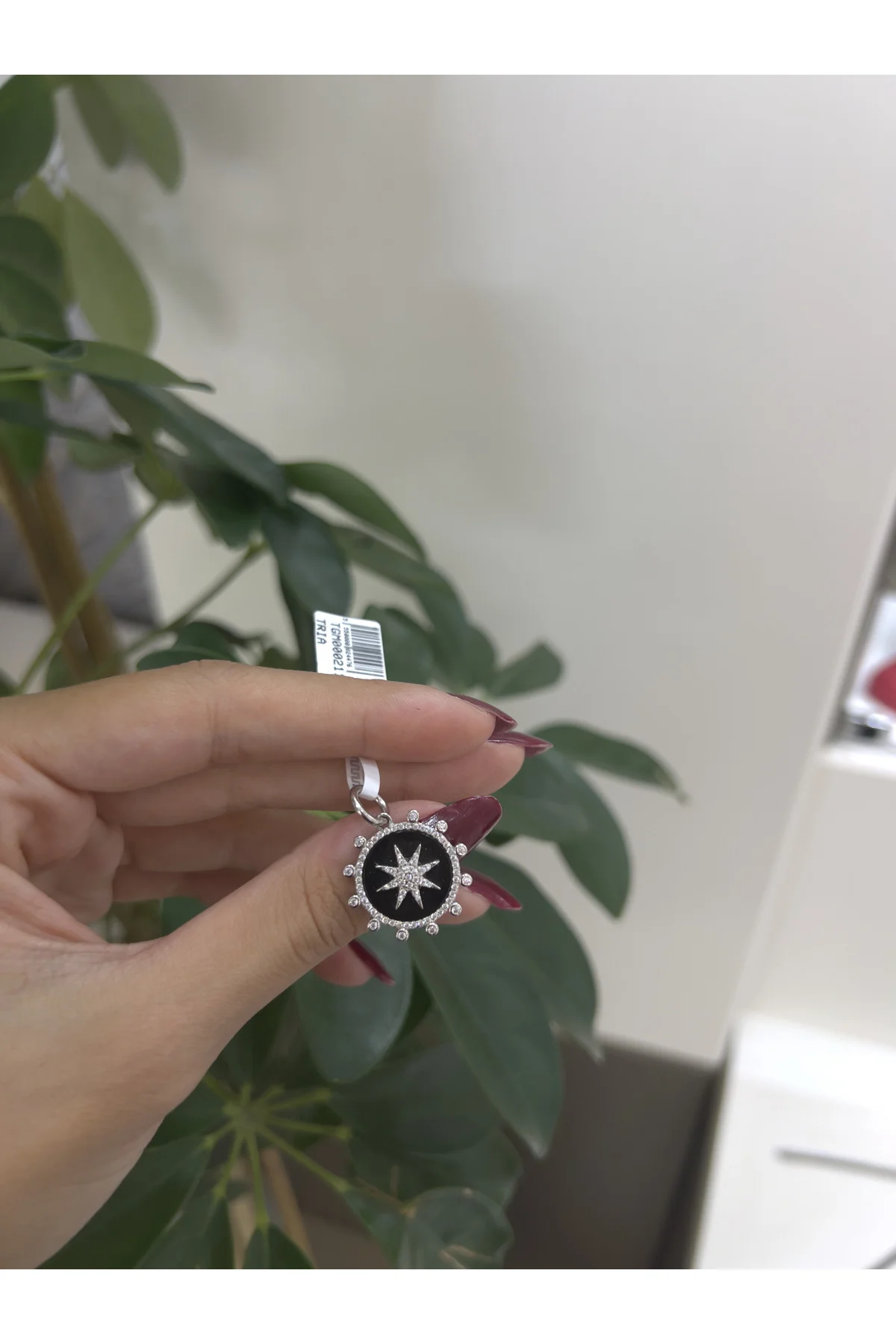 925 Ayar Gümüş Yüksek Kaliteli Rodyum Kaplama Kolye Ucu – Kararmaya Dayanıklı, Antialerjik, Unisex - TRİA SİLVER Görsel 3