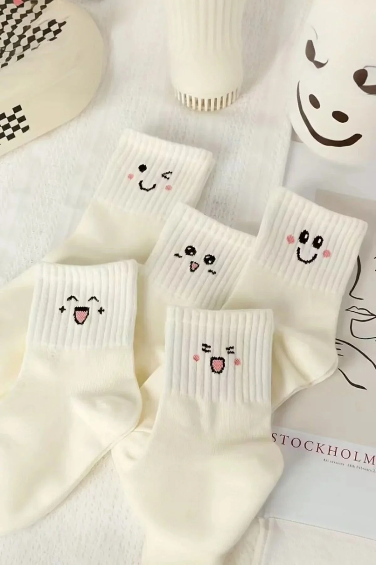 Dincer Group Kadın 5 Çift Premium Kalite Emoji ve Gülen Sura Detaylı Kısa Konç Soket Çorap - DINCERGROUP Görsel 3