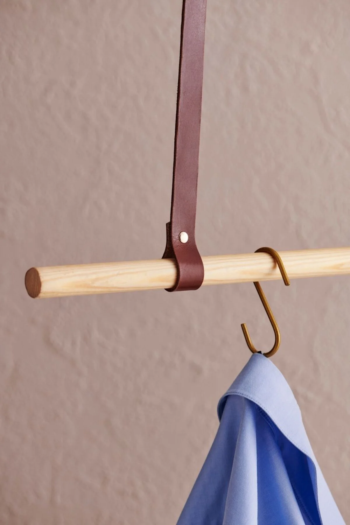 Gerçek deri elbise askılık - gardin leather Görsel 2