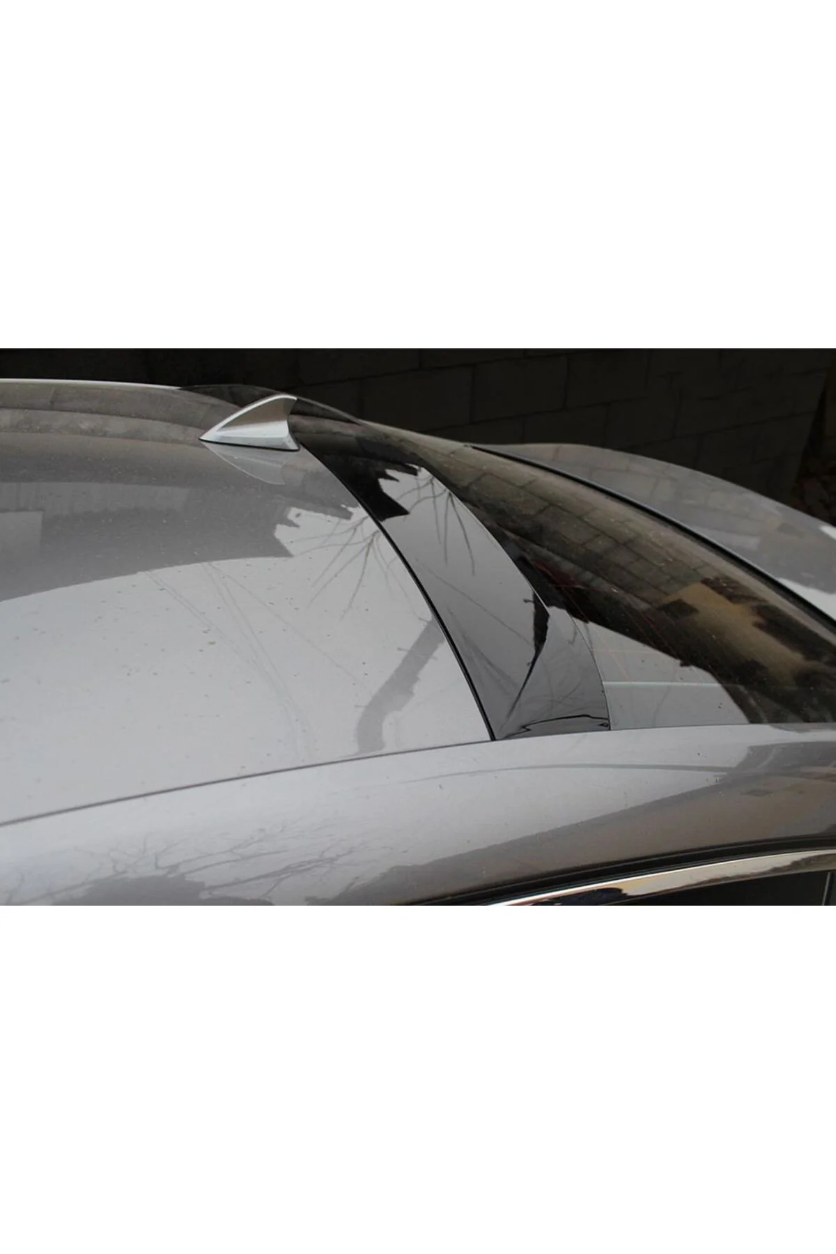 Renault Megane 4 2016 ve Sonrası Bagaj Üstü Spoyler OEM (Made in Korea) - OTOCİRİT Görsel 3