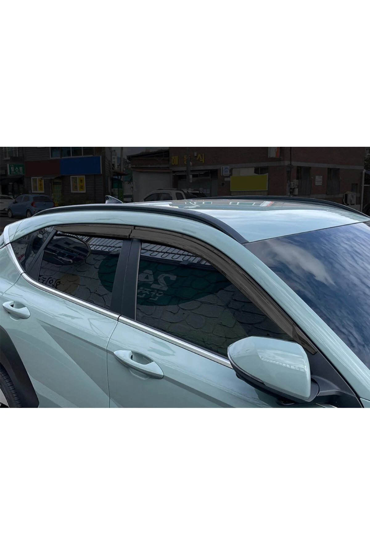 Hyundai Kona 2023 ve Sonrası Cam Rüzgarlık OEM (Made in Korea) - OTOCİRİT Görsel 3
