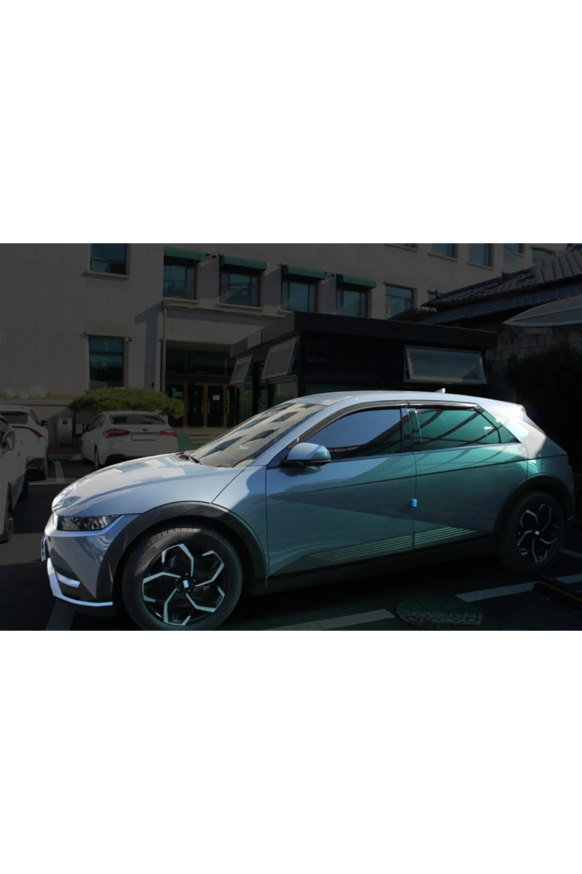 Hyundai IONIQ 5 2021 ve Sonrası Cam Rüzgarlık OEM (Made in Korea) - OTOCİRİT Görsel 2
