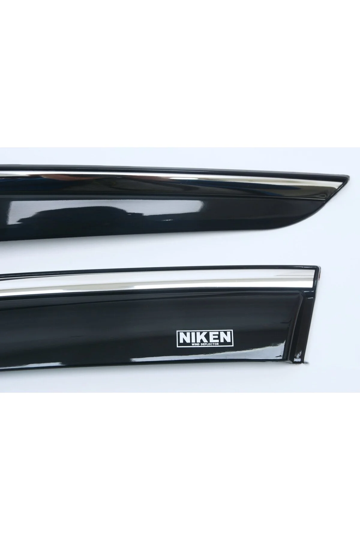 Toyota Hilux 2015 ve Sonrası Kromlu Cam Rüzgarlığı - Niken Görsel 5