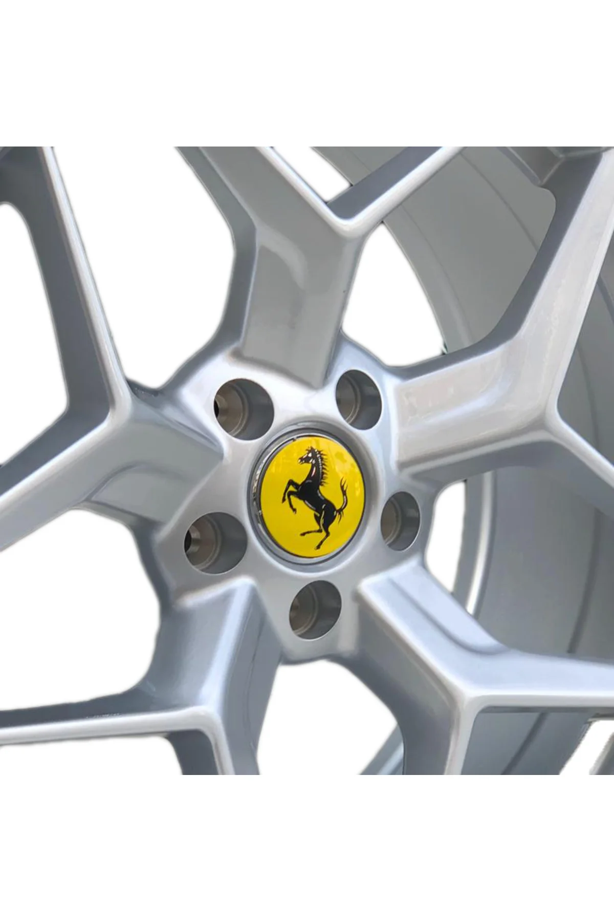 Jant Göbek Arma Ferrari Sticker 4'lü Set - OTOCİRİT Görsel 2