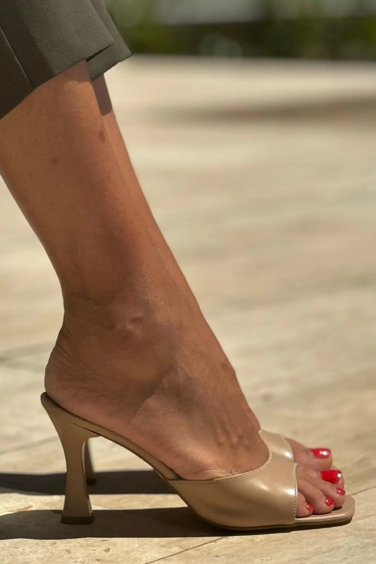 Hannah Nude Cilt Orta Topuklu(8 cm) Topuklu Terlik - Gökhan Talay Görsel 2