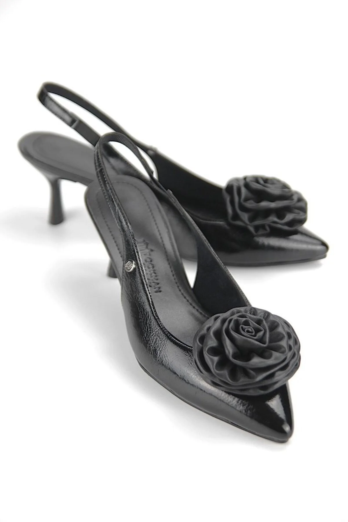 Rose Fairy Esnek Yumuşak Kaymaz Taban (4/6 cm) Siyah Rugan El Yapımı Gül Detaylı Açık Lastikli Kadın - Gökhan Talay Görsel 3