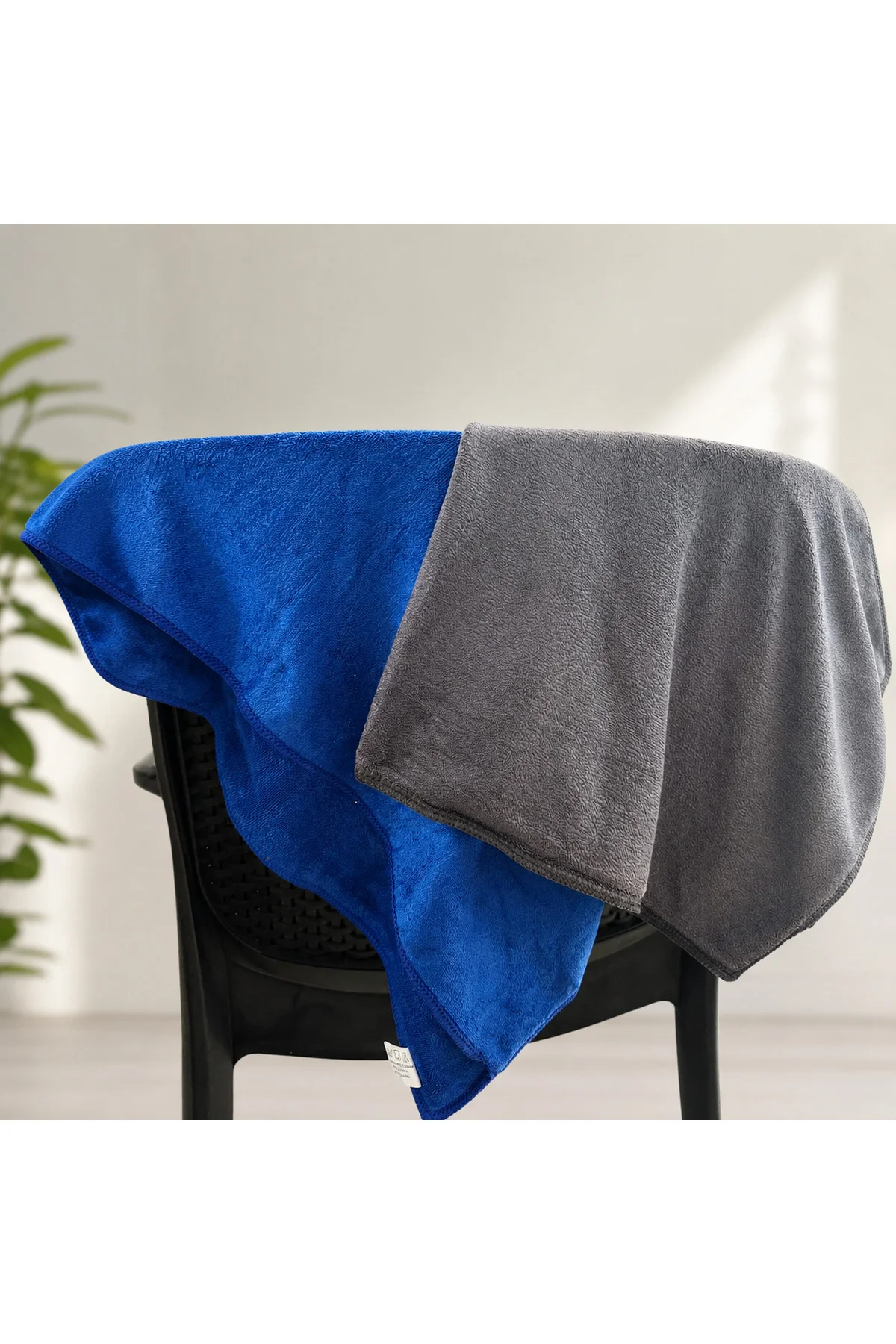 40x40 Mikrofiber Parlak Bez Oto Kurulama Temizlik Bezi İz Tüy Hav Bırakmaz 1 Adet - Muggio Görsel 2