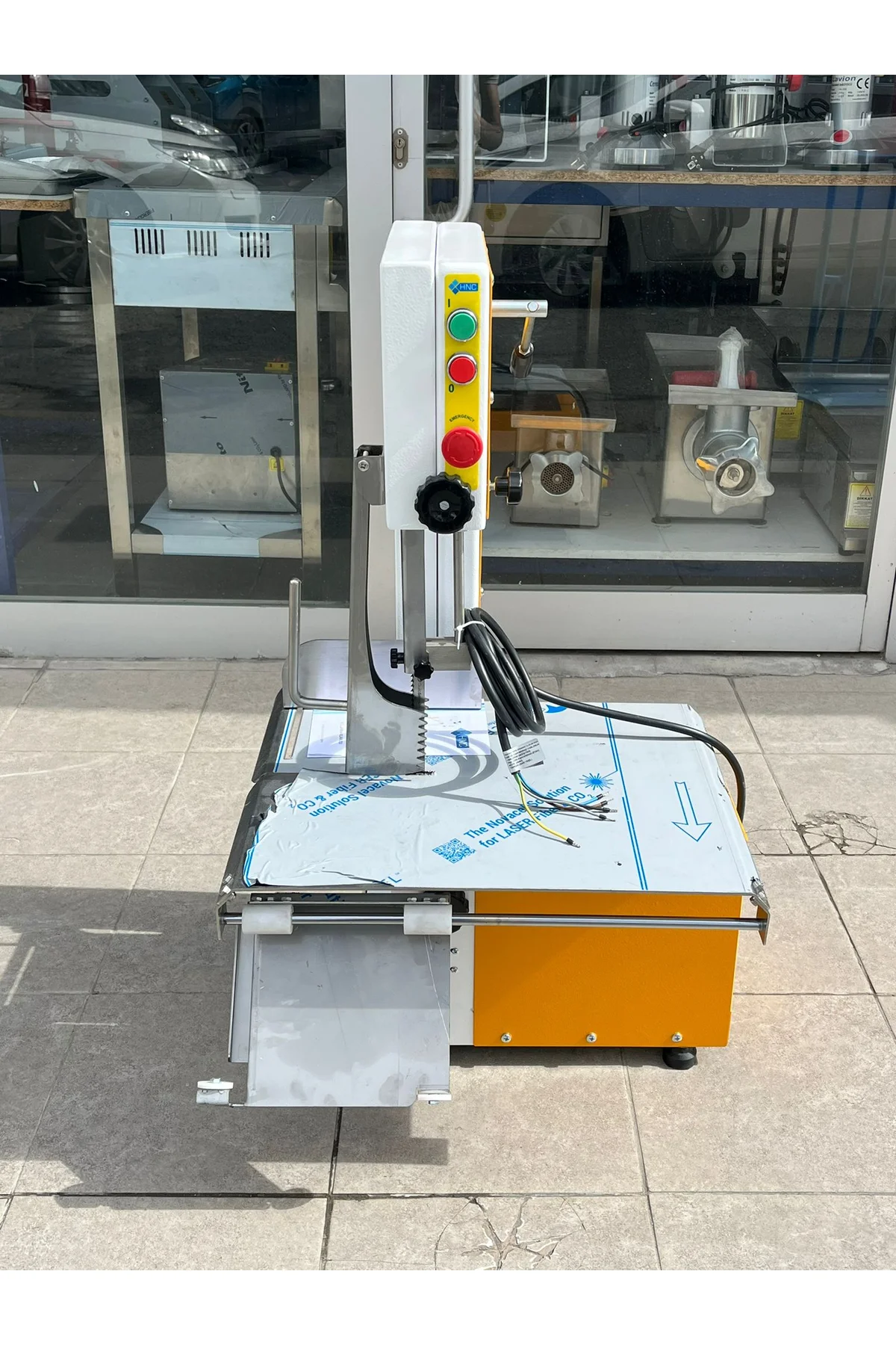 Hnc Elite Et Kemik Testeresi Yeni Model Otomatik Gergi 1,5 Kw 2 Beygir 380V - hnc-makina Görsel 6