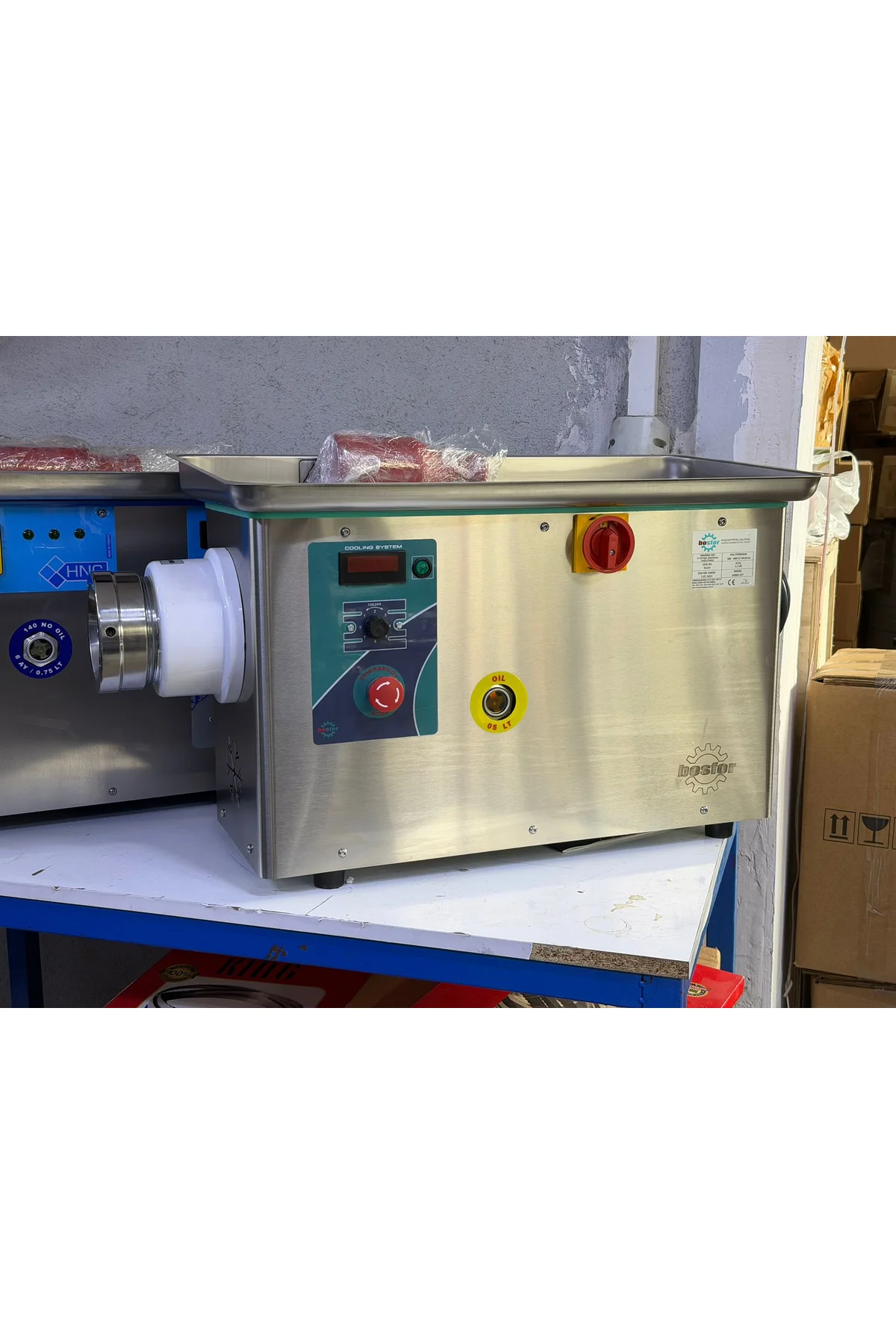 Bosfor 32'lik Soğutmalı Kıyma Makinesi Paslanmaz Bilezik UKMS-32PT