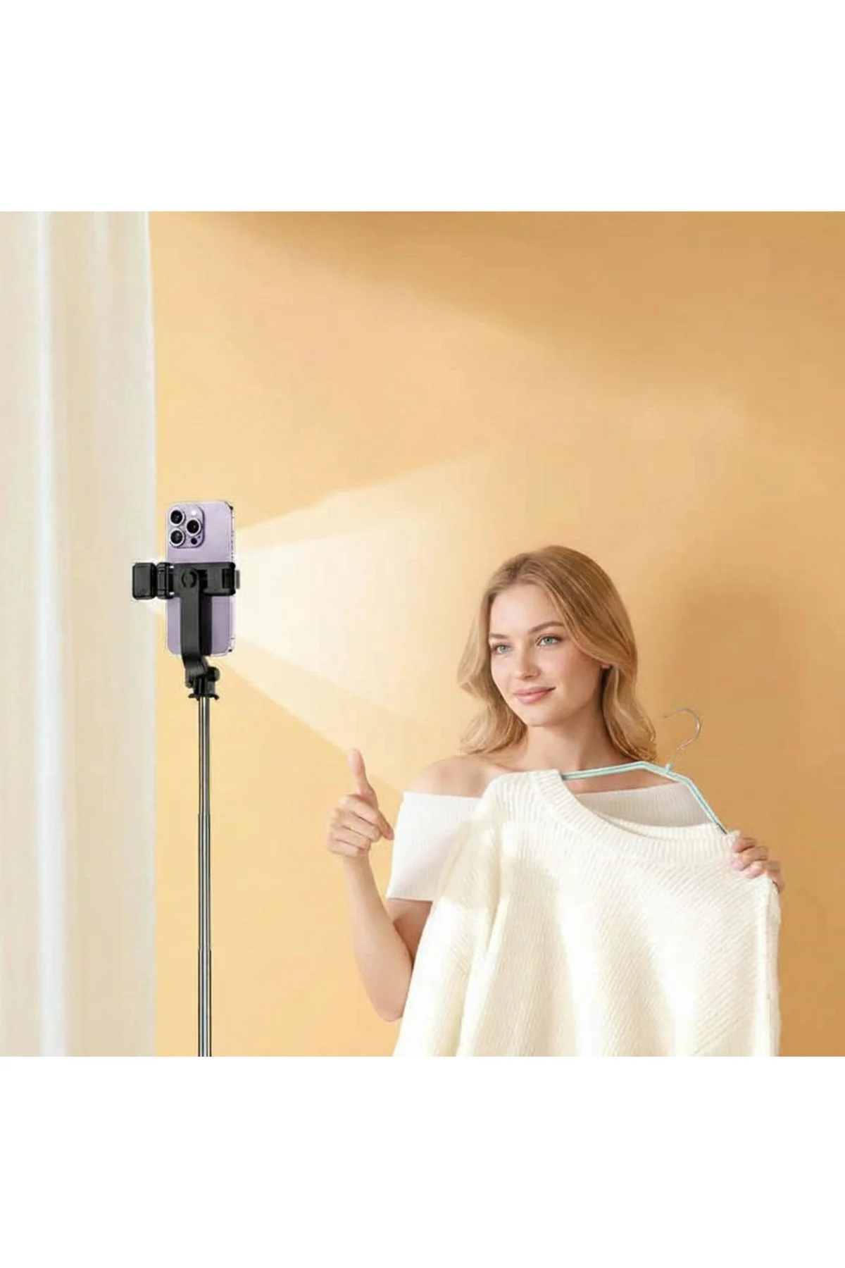 LED Işıklı Selfie Çubuğu ve Bluetooth Kumandalı Kablosuz Selfie Stick Max: 70 cm Uzunluk Siyah - GenZ Bilişim Görsel 4