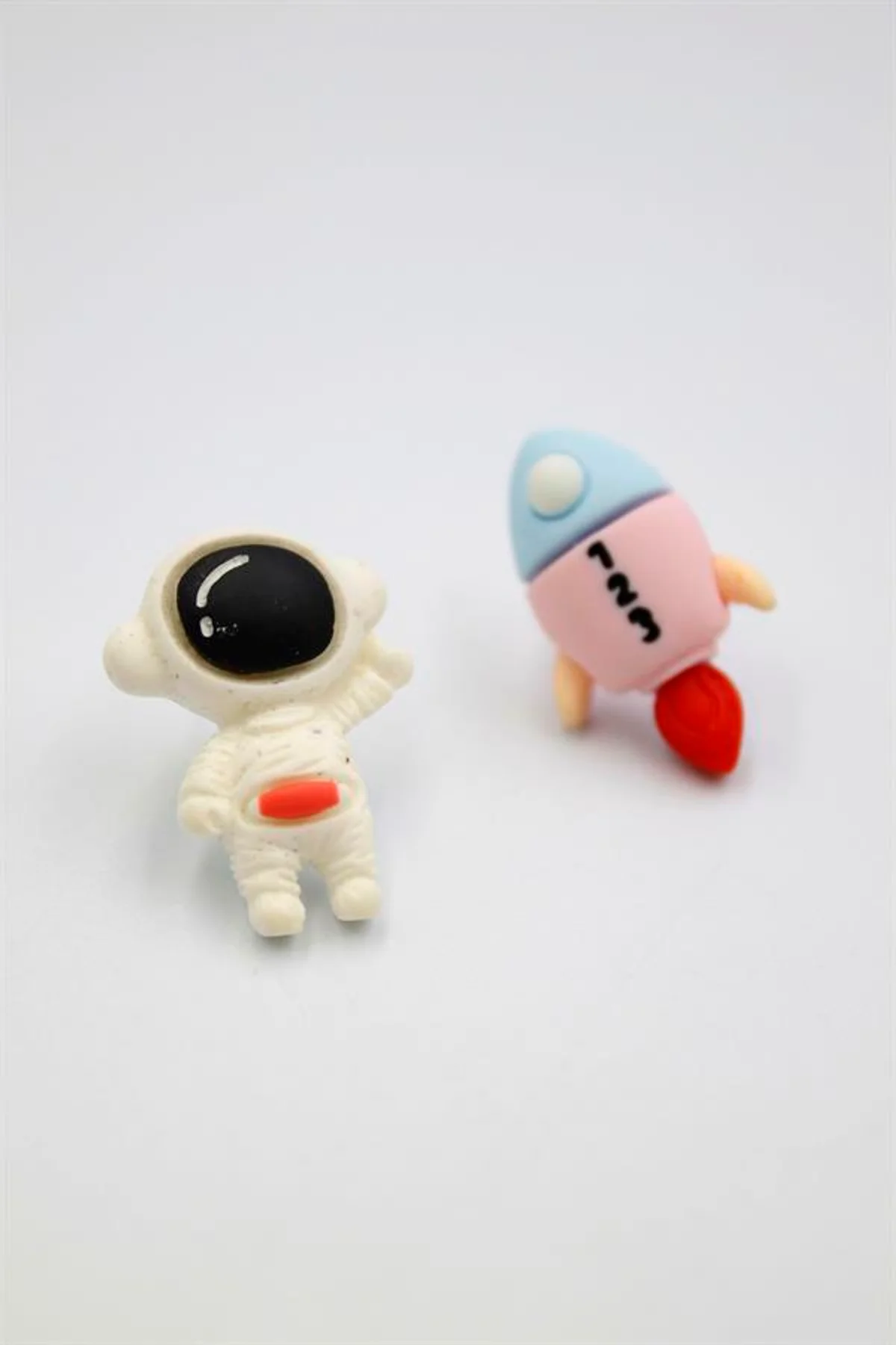 Astronot Hamur Küpe - ÇOK RENKLİ - Just Cheap Store Görsel 2