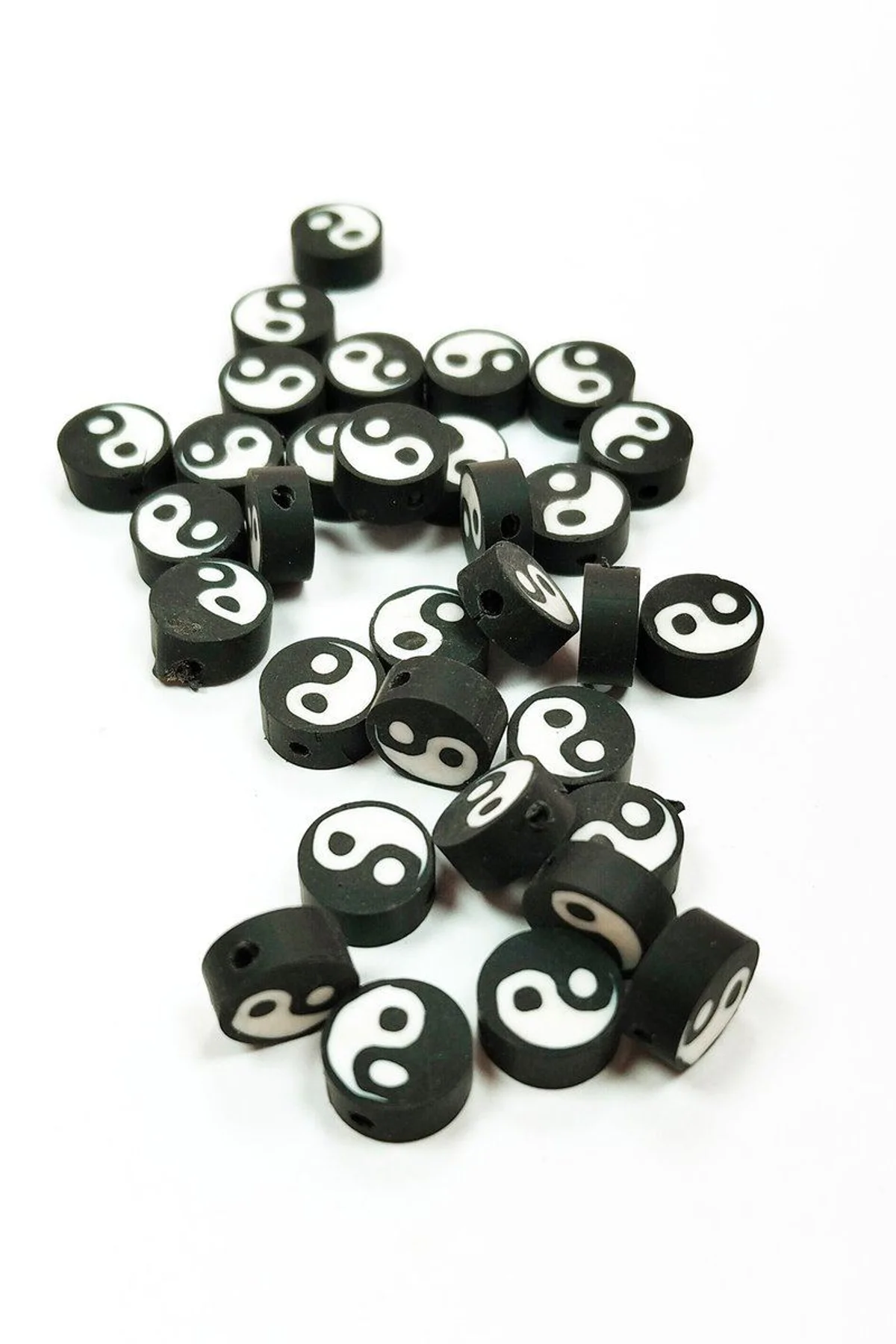 30 Adet 10 mm Polimer Kil Fimo Boncuk Takı Bileklik + 1 Metre Lastikli Misina Hediye - Yin Yang - Just Cheap Store Görsel 5