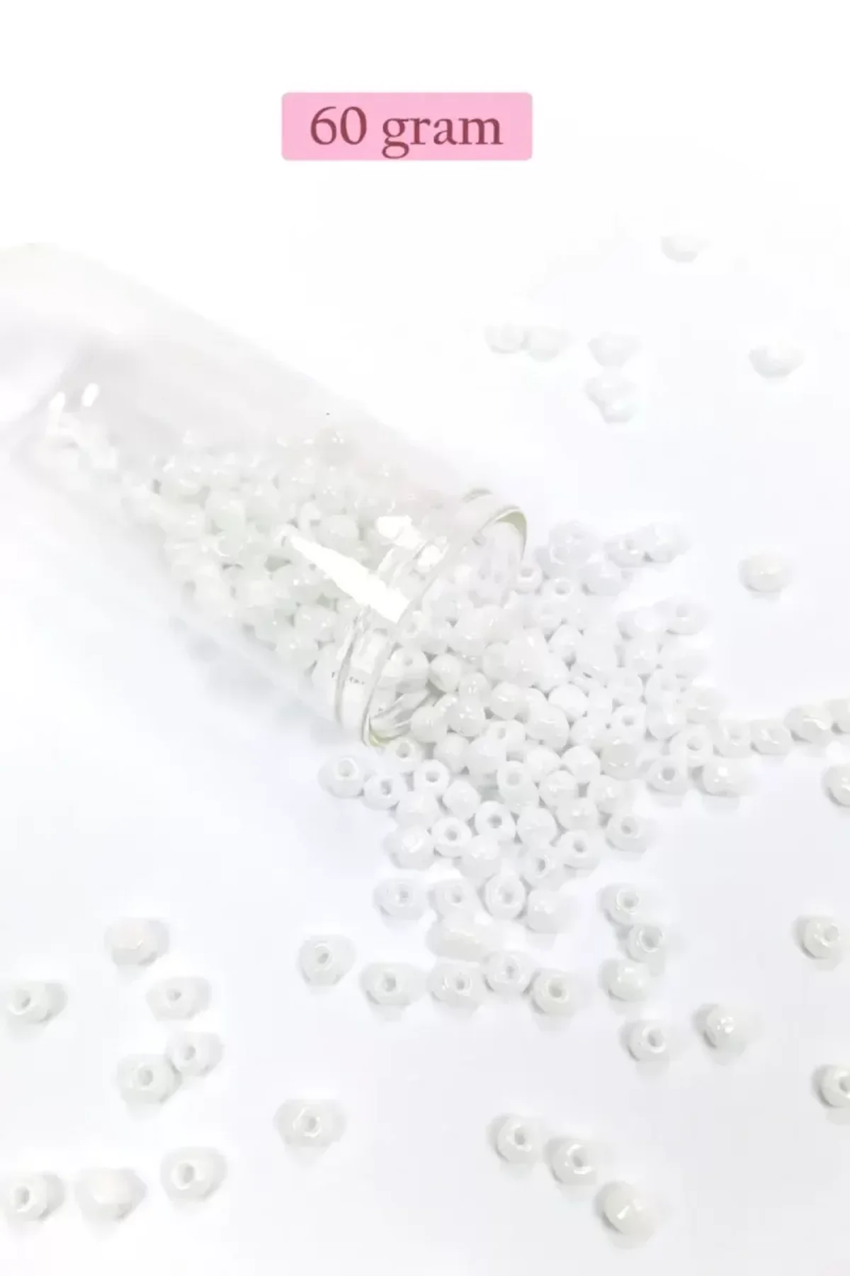 Dökme Cam Kum Boncuk Büyük Boy (6/0) 4 mm - 60 Gram - Kar Beyaz - BNC109