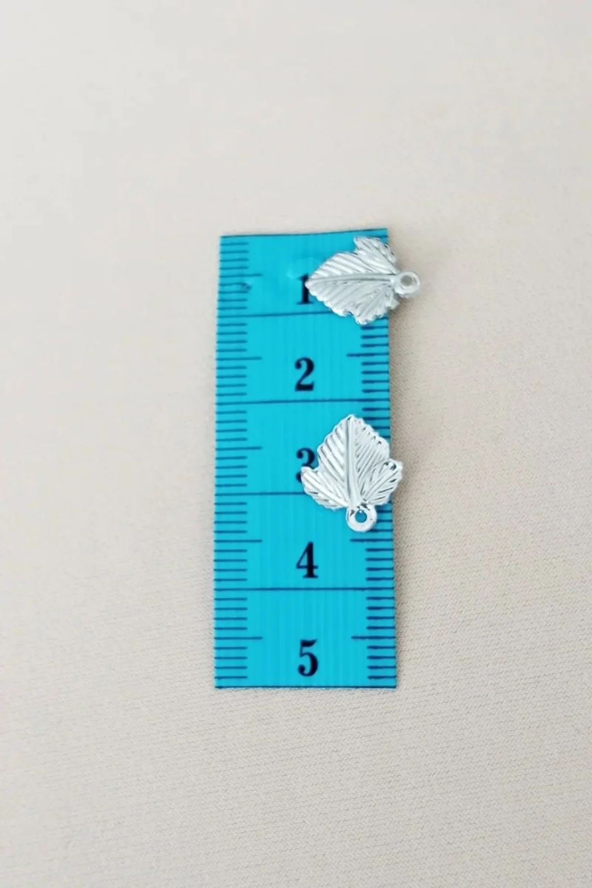 Oya Abiye Bileklik Kolye Pleksi Metalik Plastik Pul Gümüş Renk 8 gram 130 adet - BNC507 - Just Cheap Store Görsel 4
