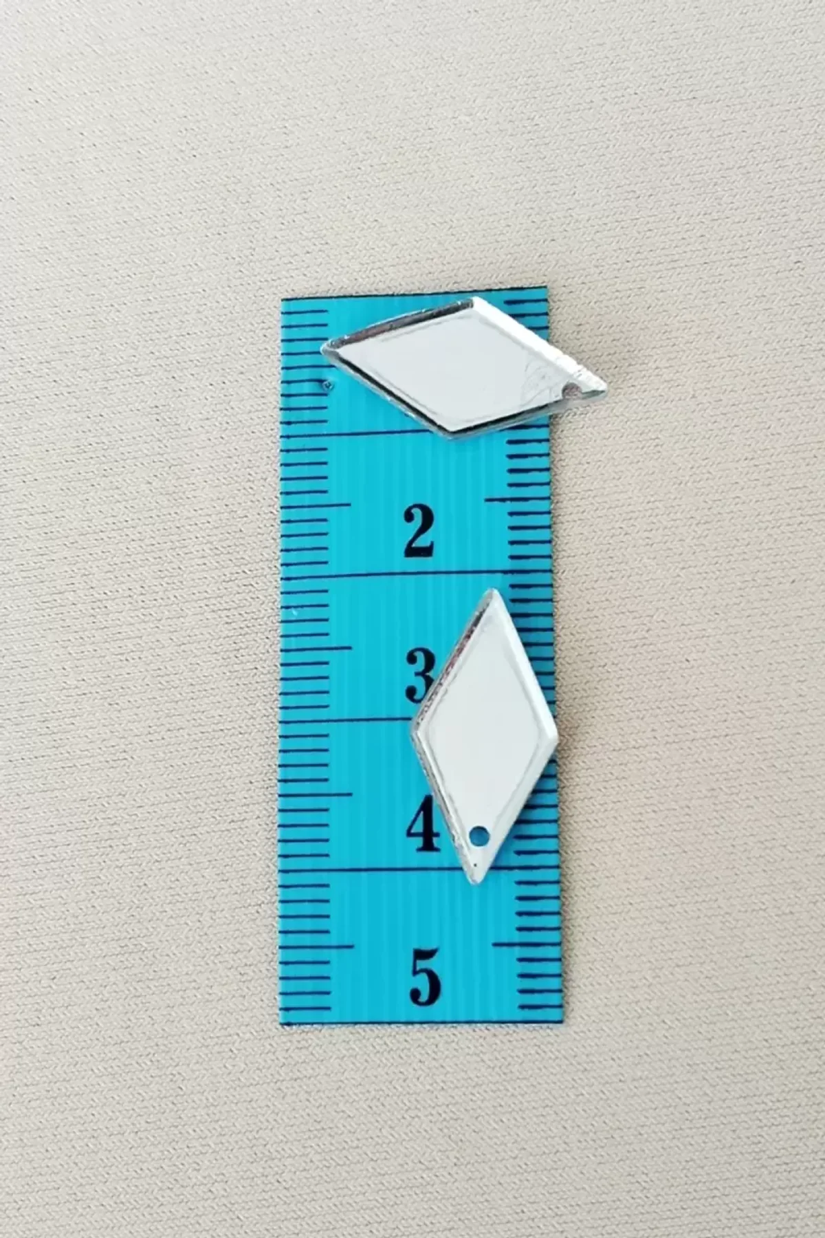 Oya Abiye Bileklik Kolye Pleksi Metalik Plastik Pul Gümüş Renk 8 gram 40 adet - BNC517 - Just Cheap Store Görsel 2