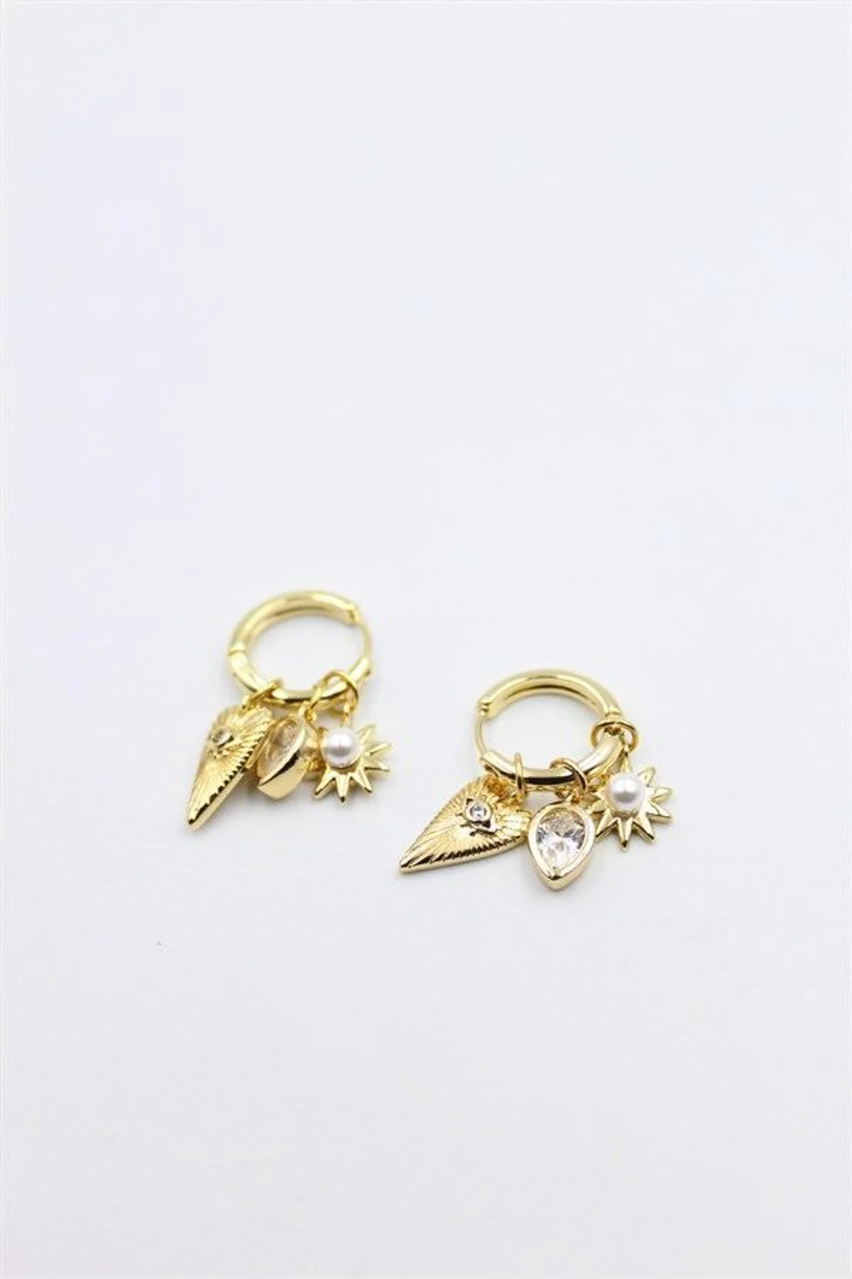 Taşlı Charm Küpe - Altın - Just Cheap Store Görsel 3