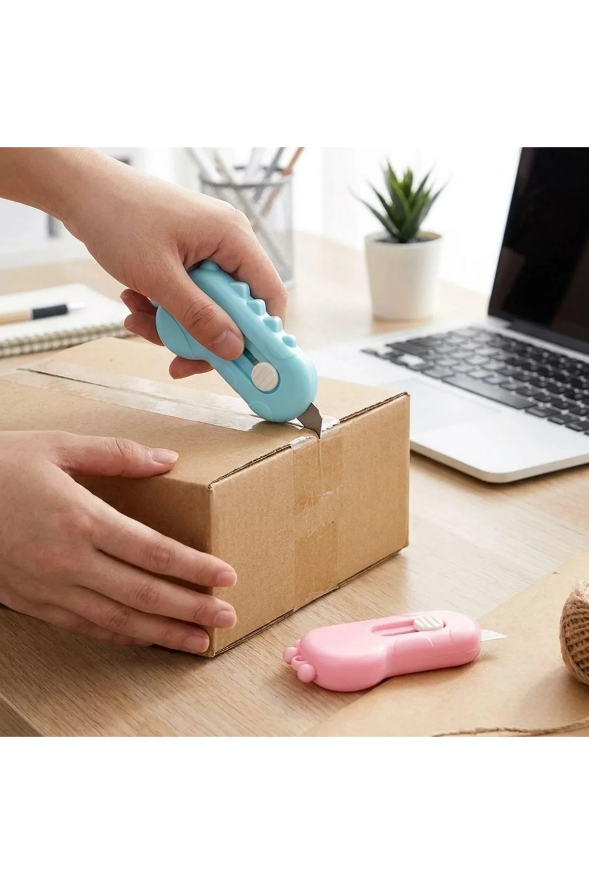 Dinozor Tasarımlı 2’li Mini Makas ve Falçata Seti – Pratik Kargo Paket Açıcı Aparat (4741) - Just Cheap Store Görsel 4