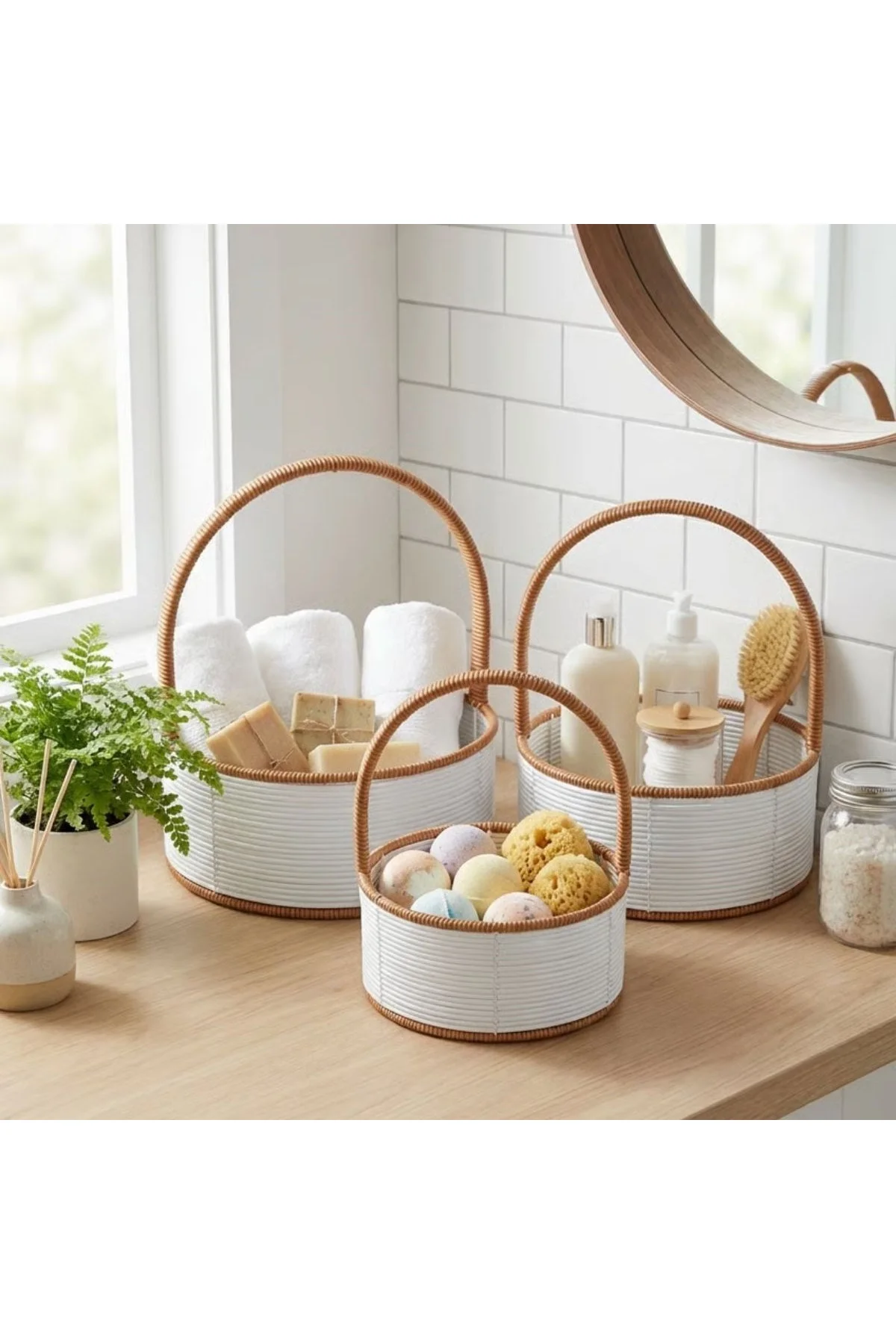 3 Boy İç İçe Geçebilen Plastik Rattan Sepetler–Beyaz Renkli,Kahverengi Saplı, Çok Amaçlı Düzenleyici - Just Cheap Store Görsel 3