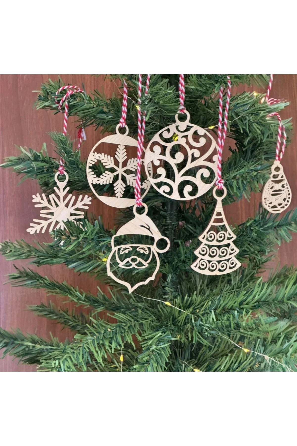 6 Parça Kırmızı Beyaz İpli Noel Babalı ve Kar Tanesi Model Ahşap Yılbaşı Ağaç Süsü