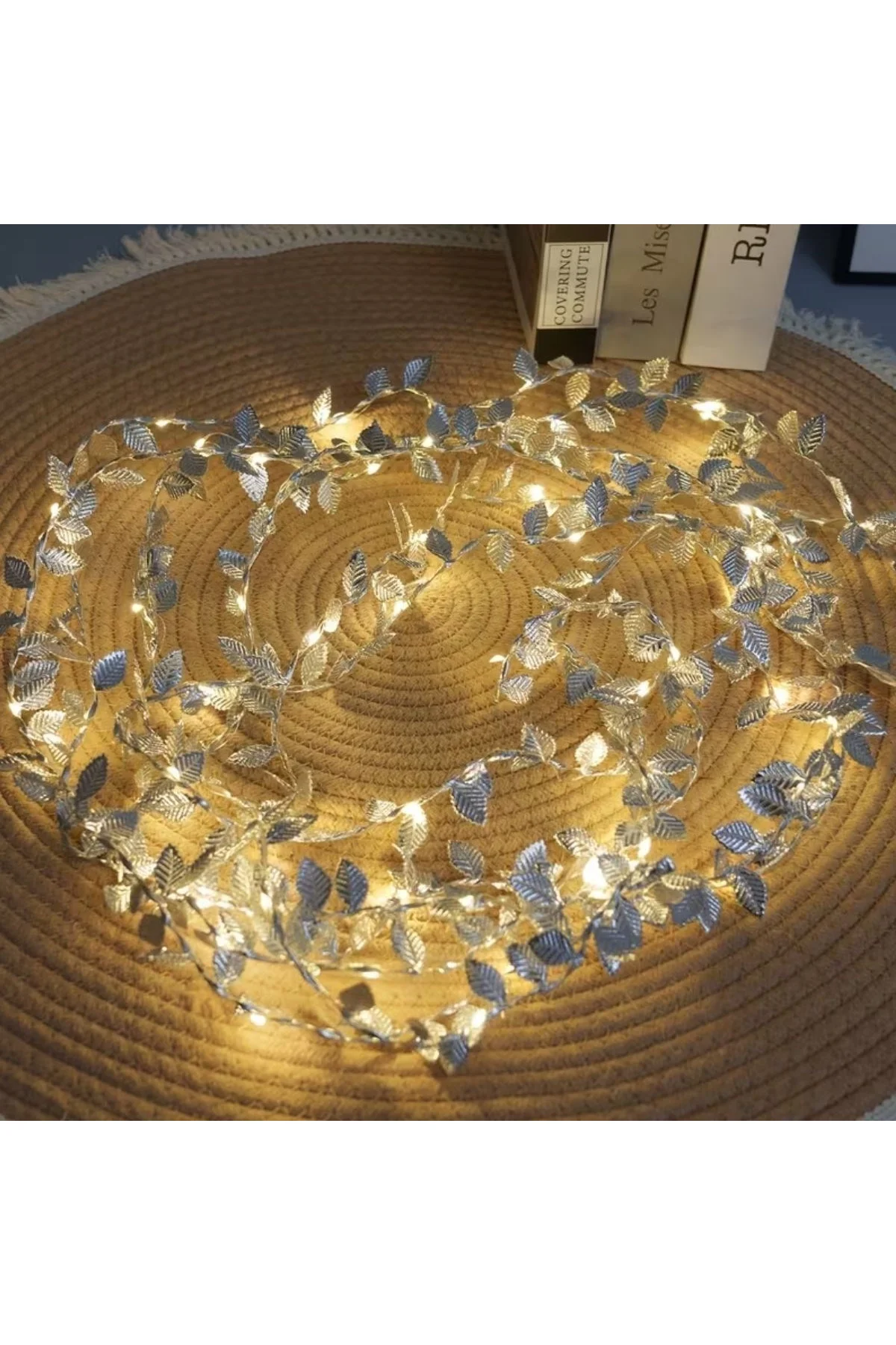 3 Metre Yaldızlı Gümüş LED Işık – Dekoratif Ortam ve Yılbaşı Aydınlatması (4741)