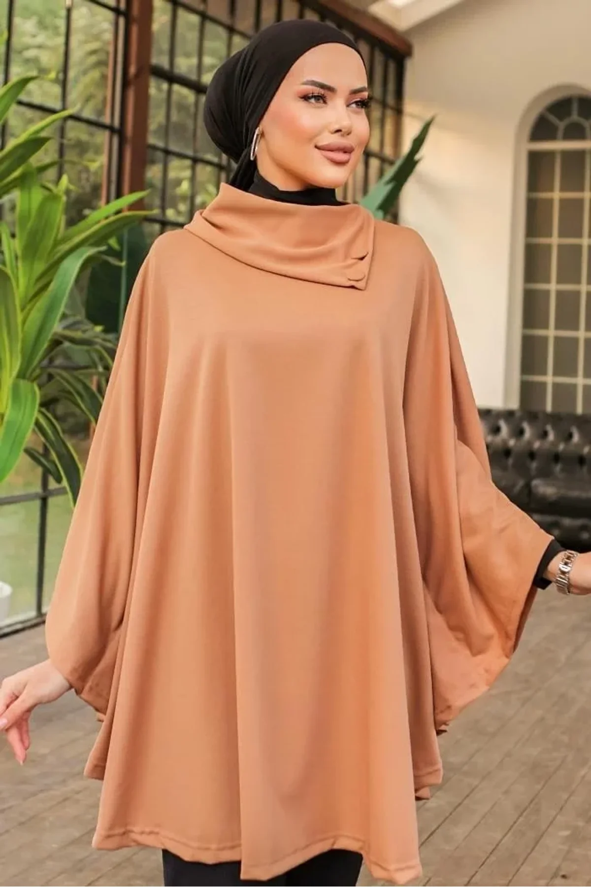 Düğme Detaylı Şık Tasarımlı Bej Şal Yaka Panço - Just Cheap Store Görsel 3
