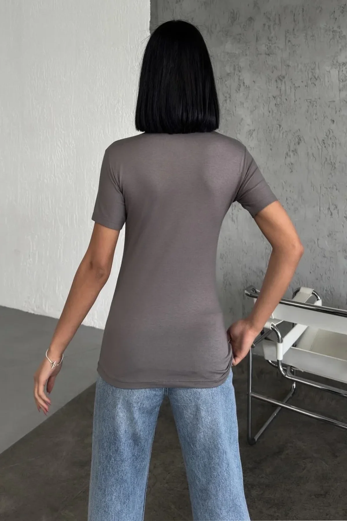 Rahat Ve Şık Kısa Kollu Bisiklet Yaka Likralı Viskon Penye Body Füme - Just Cheap Store Görsel 5
