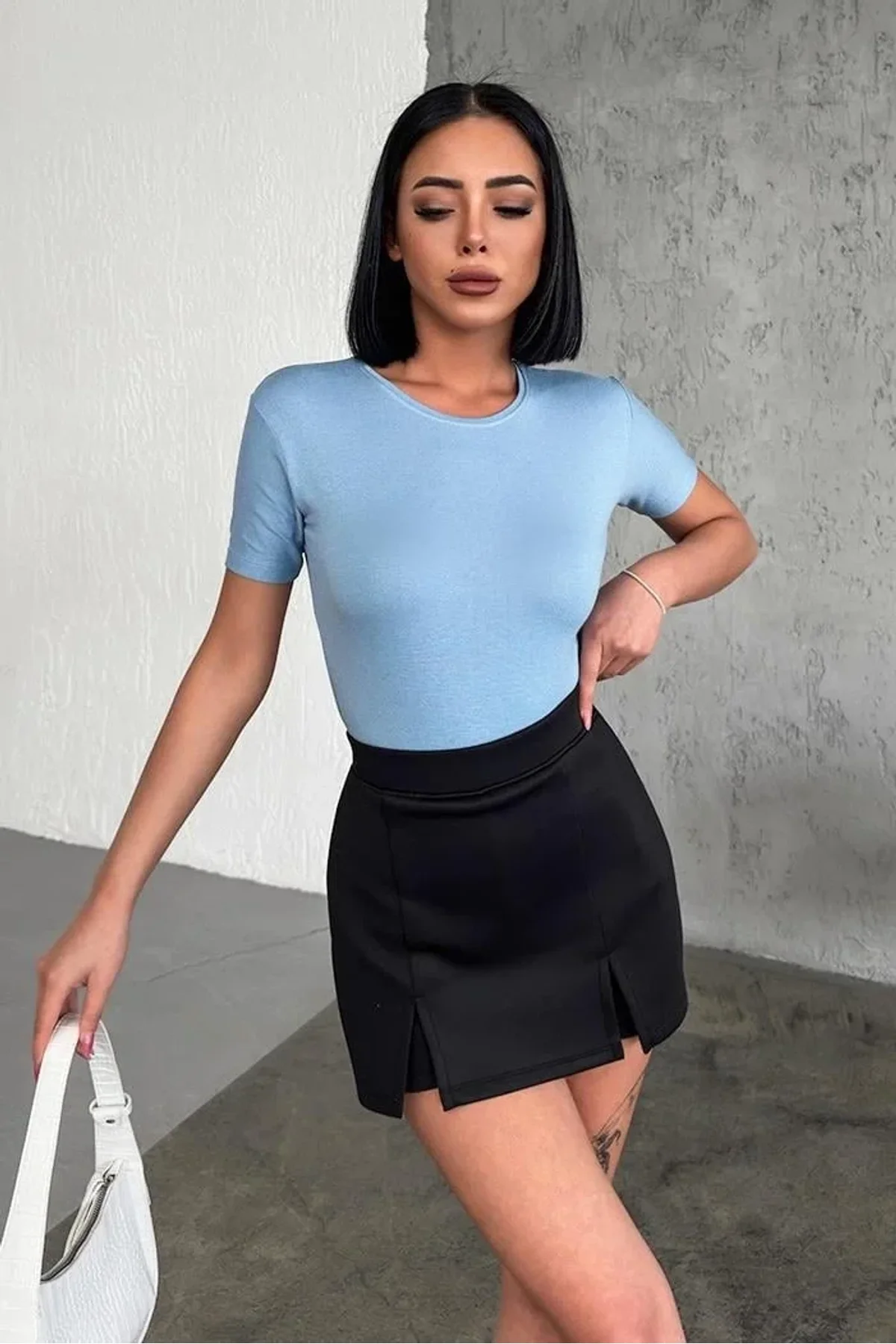 Rahat Ve Şık Kısa Kollu Bisiklet Yaka Likralı Viskon Penye Body Bebe Mavisi - Just Cheap Store Görsel 2
