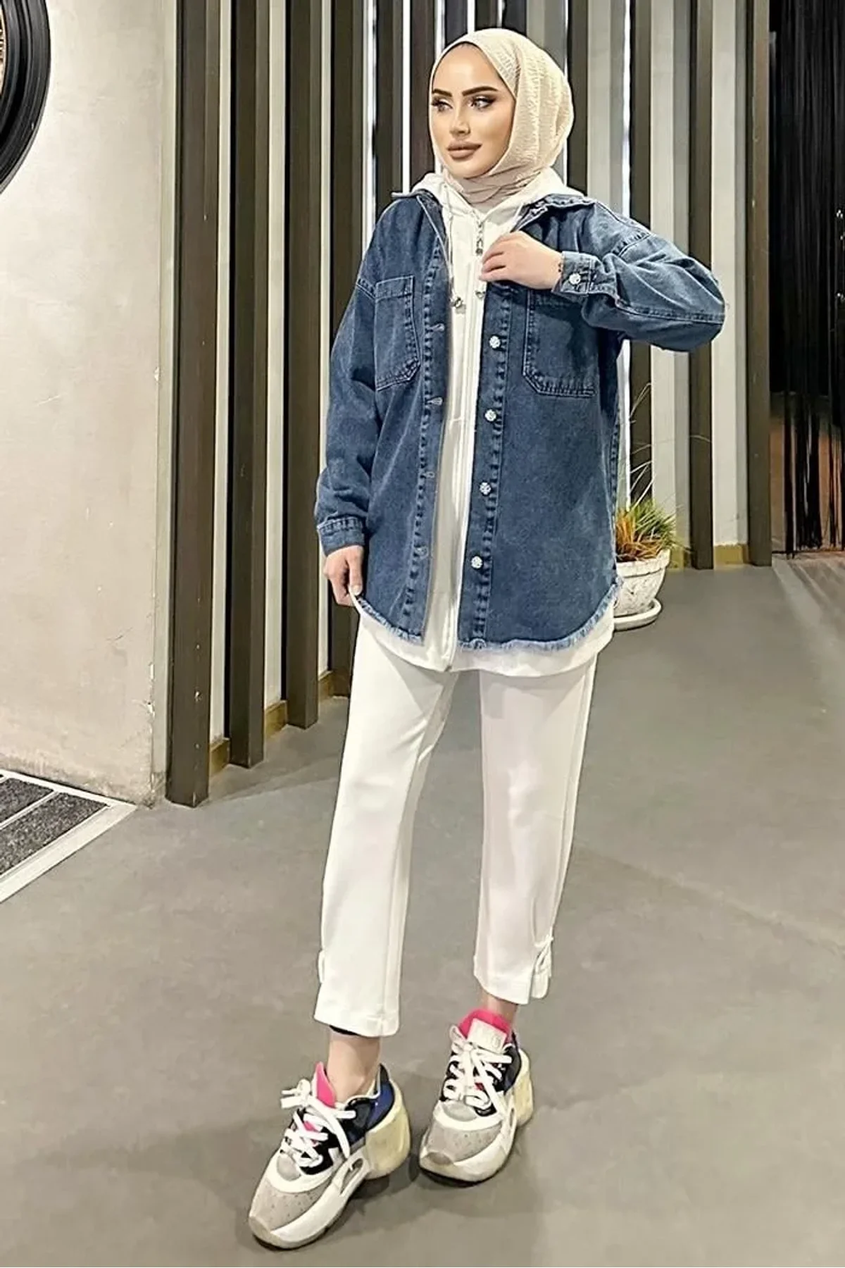 Koyu Mavi Kar Yıkama Püskül Detay Kot Ceket Oversize - Just Cheap Store Görsel 2