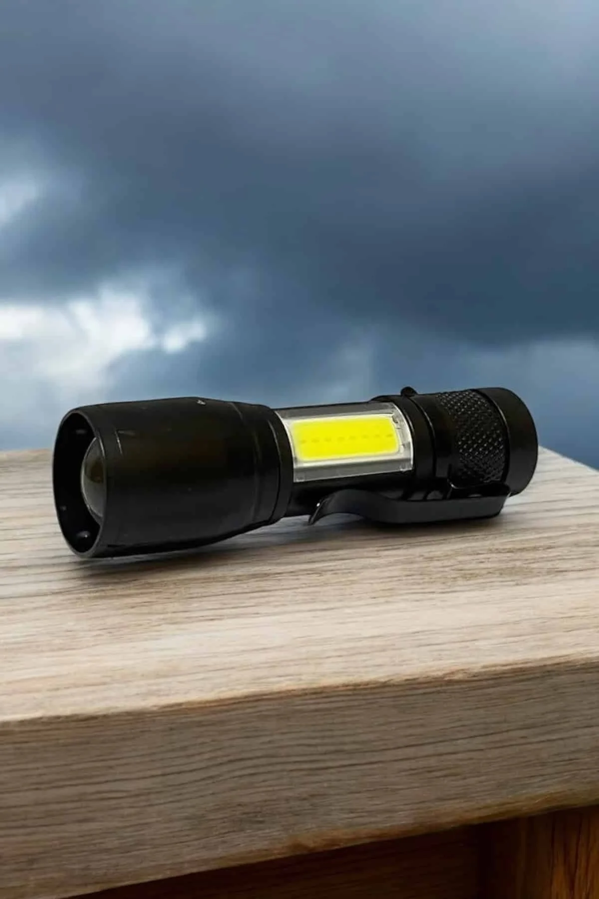 Şarjlı Metal Zoomlu El Feneri Işıldak Led Işık Taşınabilir El Lambası - Just Cheap Store Görsel 5