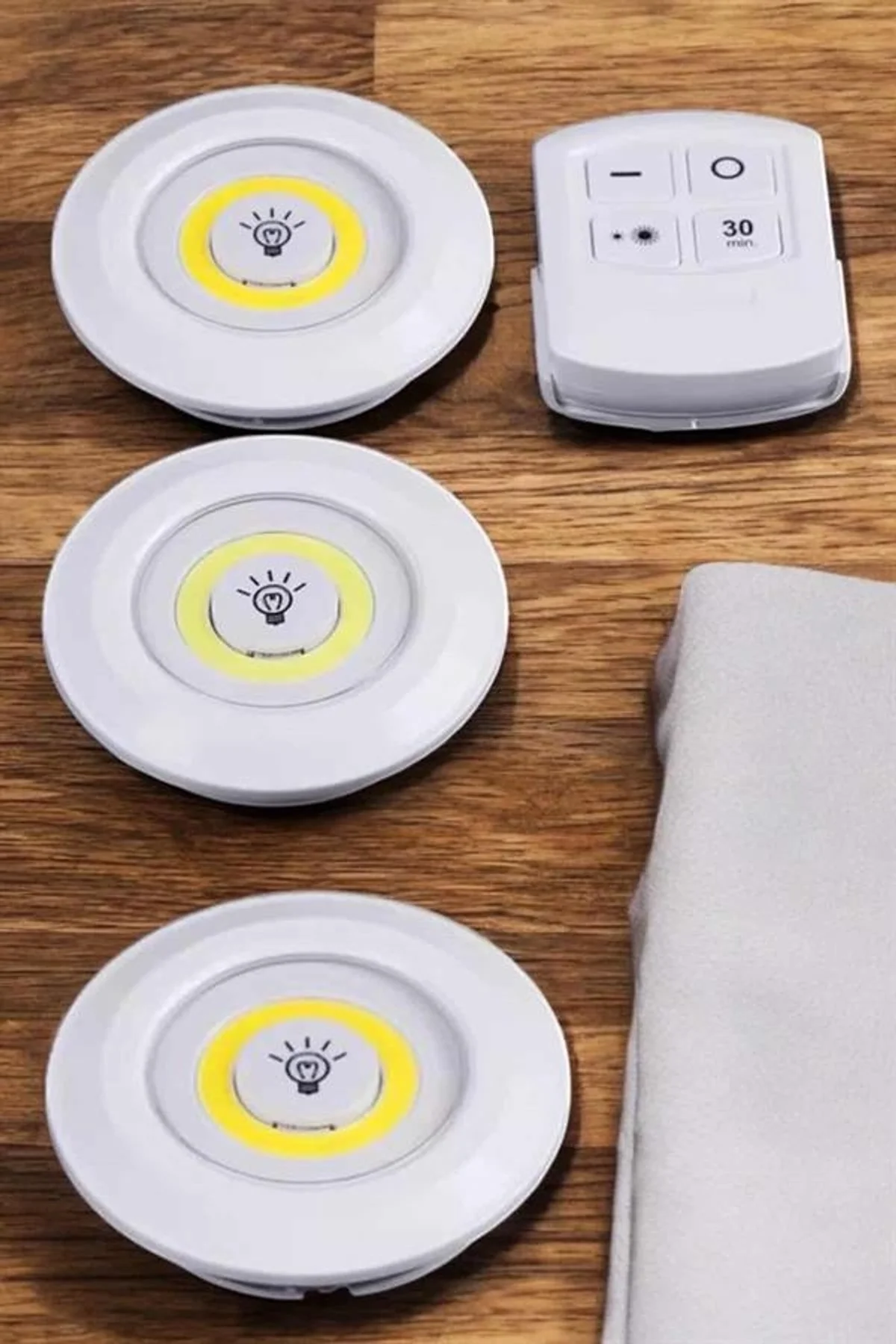 Led Lamba 3'lü Uzaktan Kumandalı Yapışkanlı Beyaz Işık (kopya) - Just Cheap Store Görsel 4