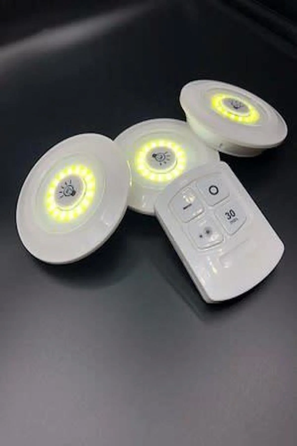3lü Uzaktan Kumandalı Yapışkanlı Kablosuz Led Spot Lambalar - Xnews Görsel 3