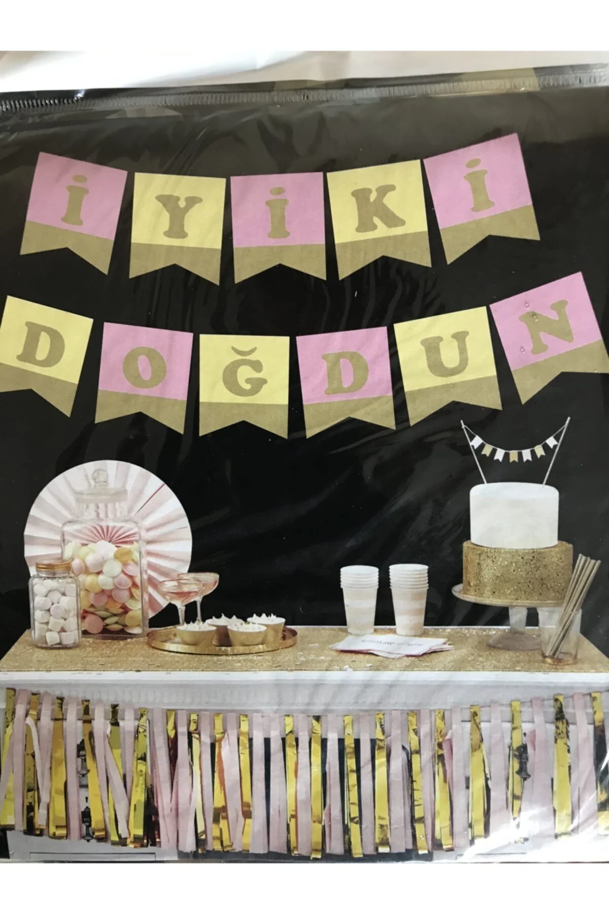 Iyiki Doğdun Pembe Gold Yazı Banner