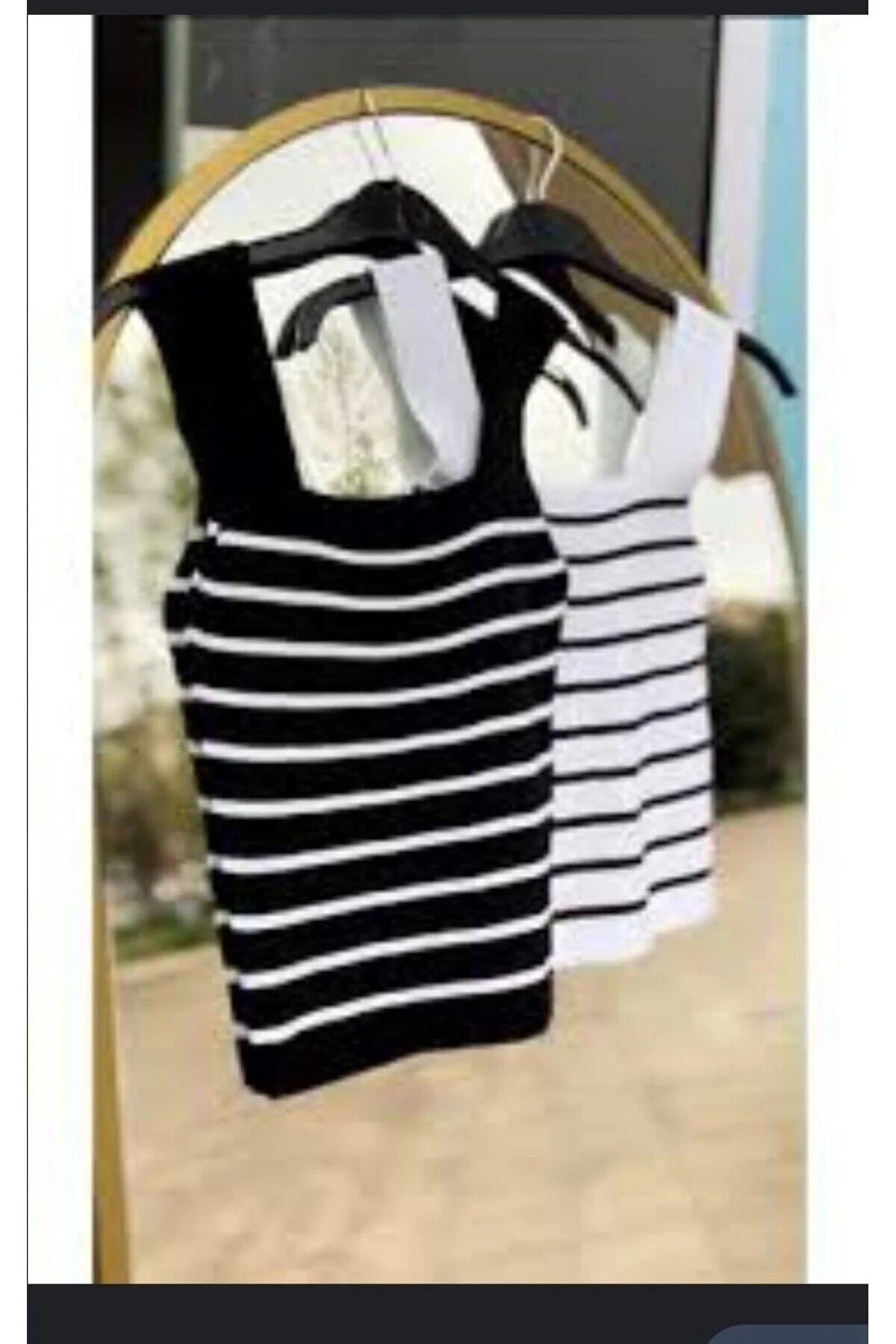 Siyah Beyaz Çizgili Kare Yaka Atlet Triko Bluz Crop S / M / L Beden Uyumlu - PEMBECİN Görsel 3