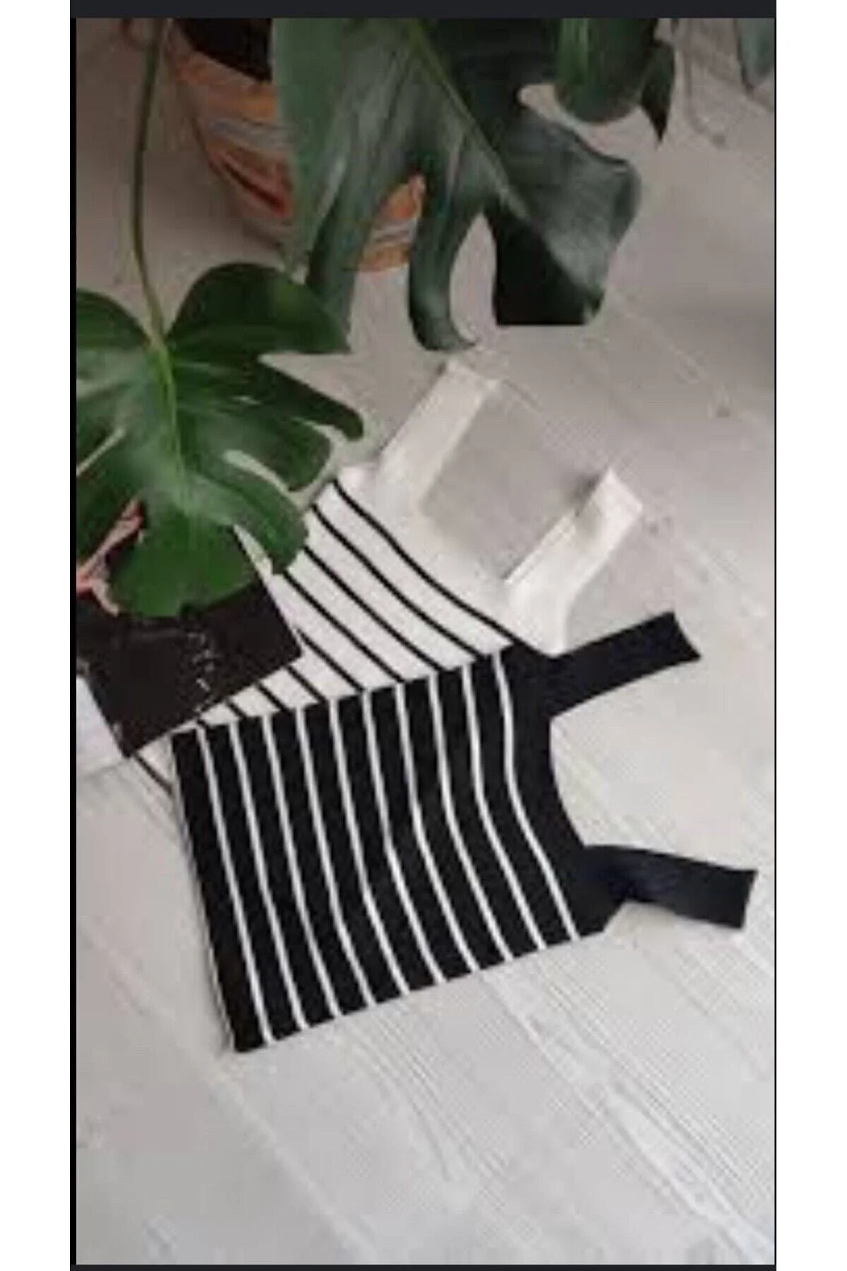 Siyah Beyaz Çizgili Kare Yaka Atlet Triko Bluz Crop S / M / L Beden Uyumlu - PEMBECİN Görsel 2