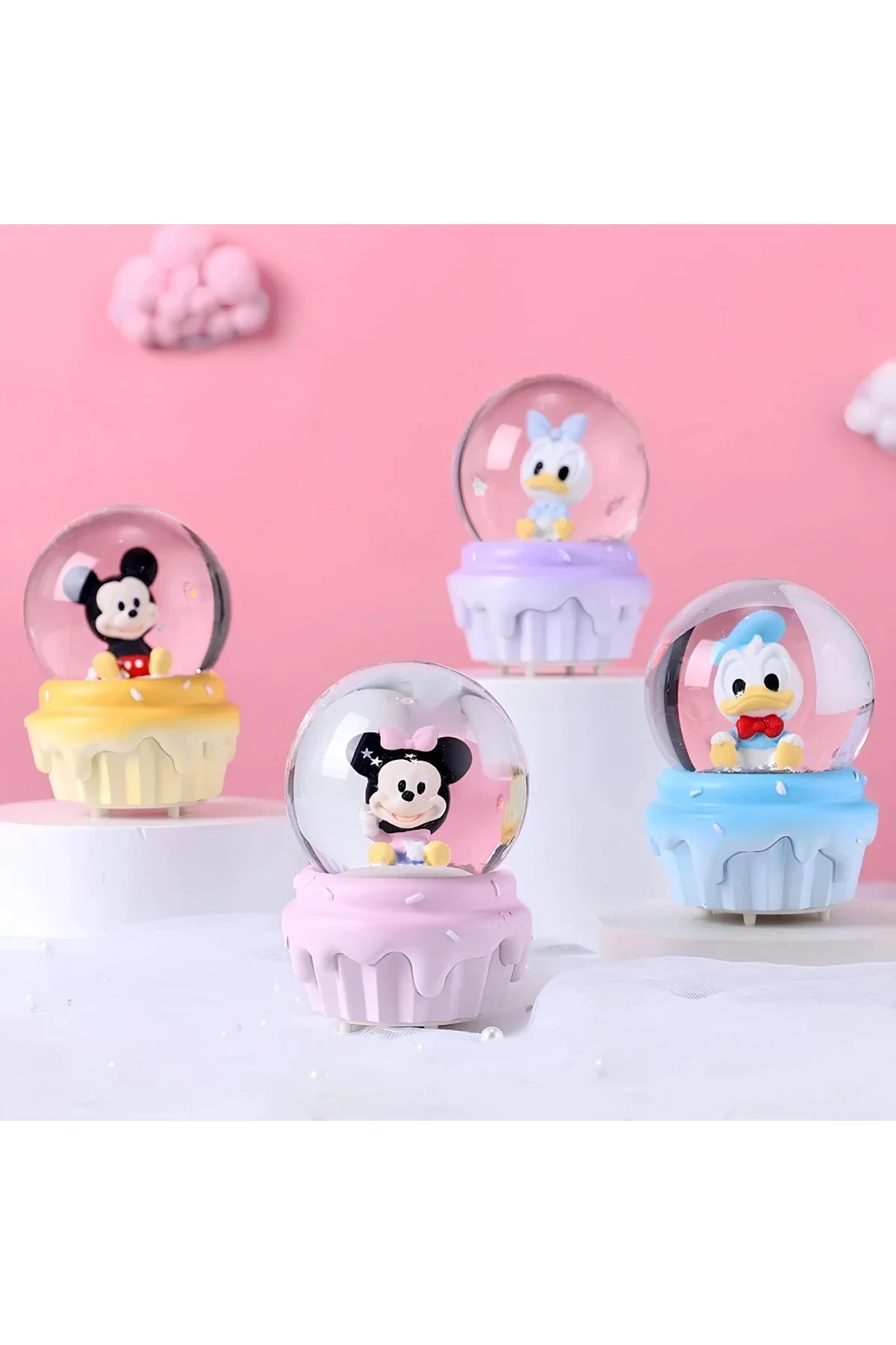 Mickey Mouse Işıklı Kar Küresi 9 Cm Alk3112