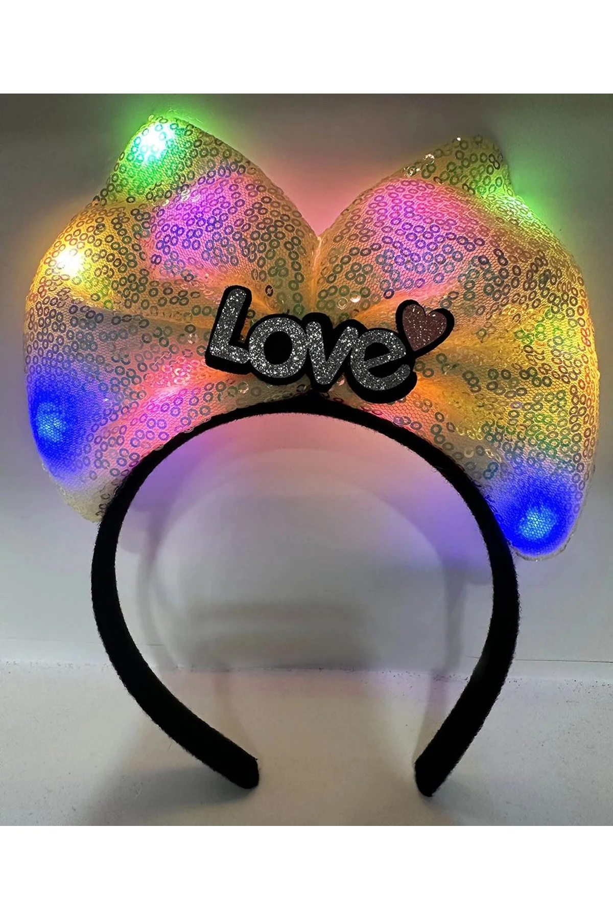 Led Işıklı 3 Farklı Fonksiyonda Yanan Gümüş Love Yazılı Sarı Fiyonk Taç 20x17 Cm