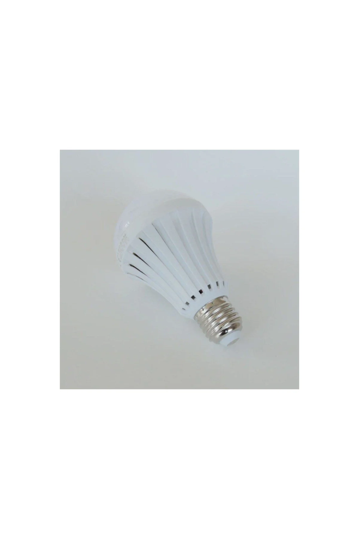 Şarjlı Led Ampul 9 Watt Beyaz Işık Acil Durum Aydınlatma 3 Adet - PAZARIZ Görsel 2