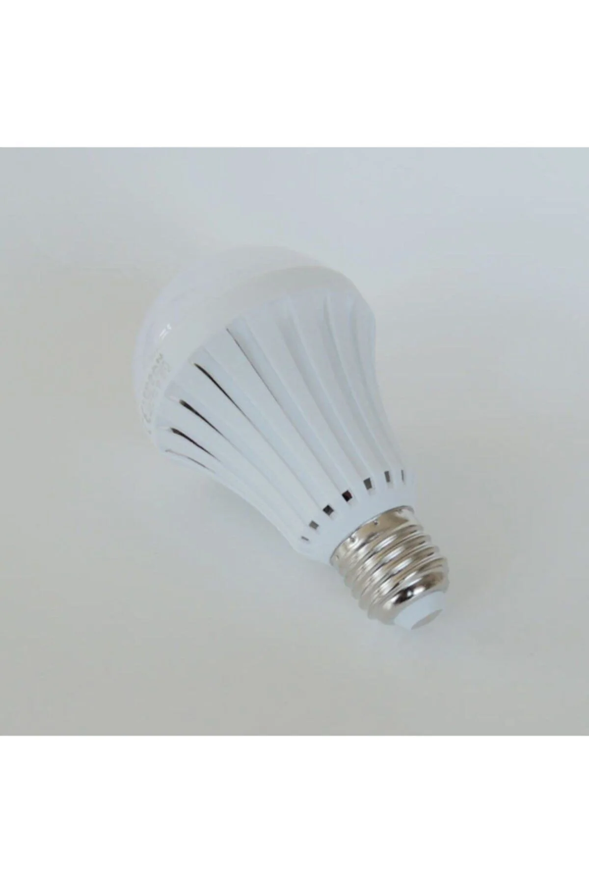 Şarjlı Led Ampul 9 Watt Beyaz Işık Acil Durum Aydınlatma - Firsat Ayi Görsel 2
