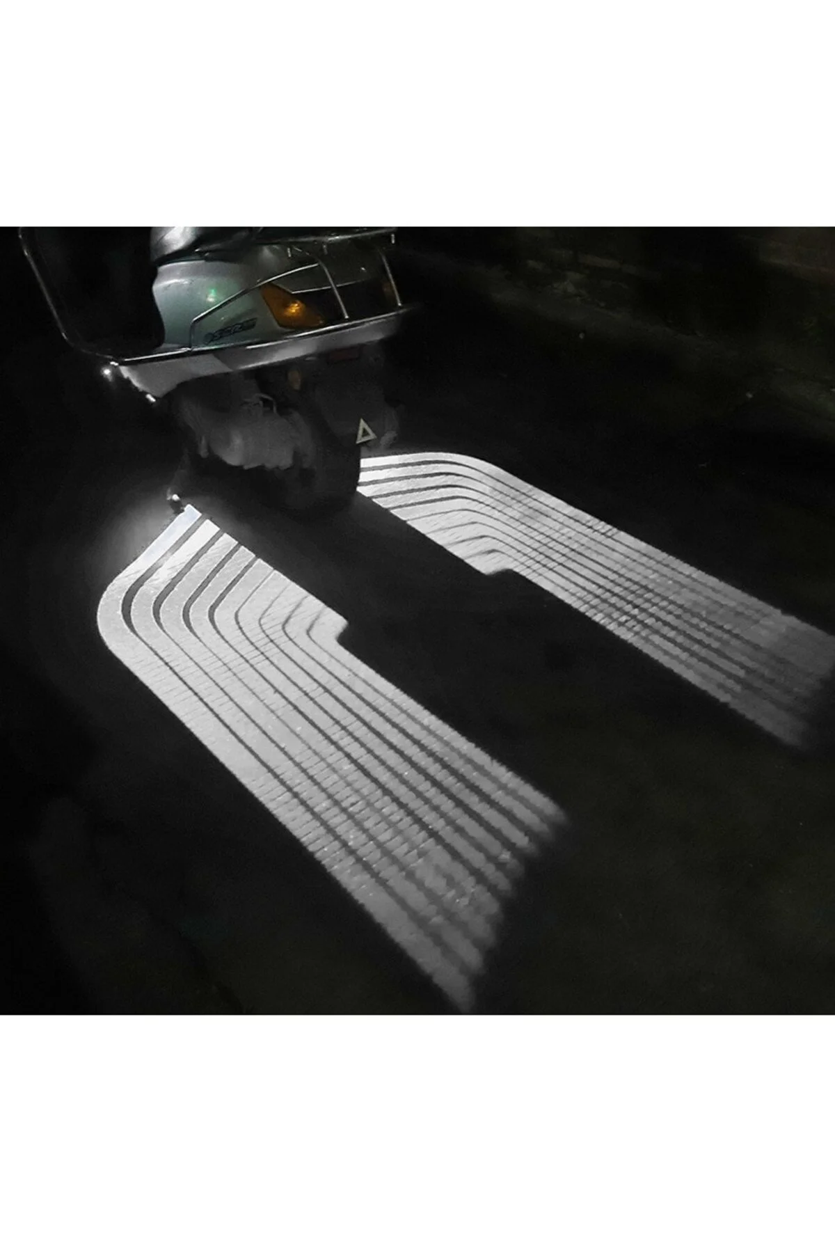 Araba motosiklet melek kanatları LED projeksiyon lambası lazer karşılama ışığı Beyaz - pazariz Görsel 3