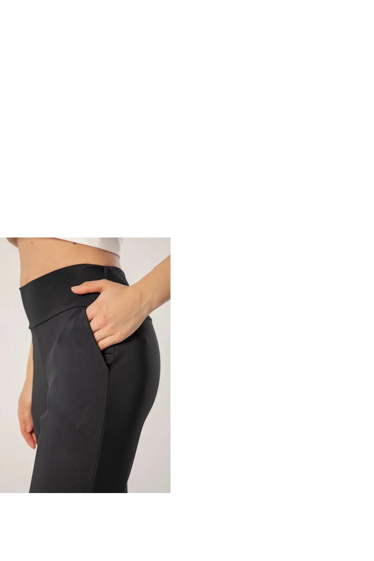 Kadın Yüksek Bel Toparlayıcı Cepli Likralı Esnek Spor Tayt - REVA Görsel 3