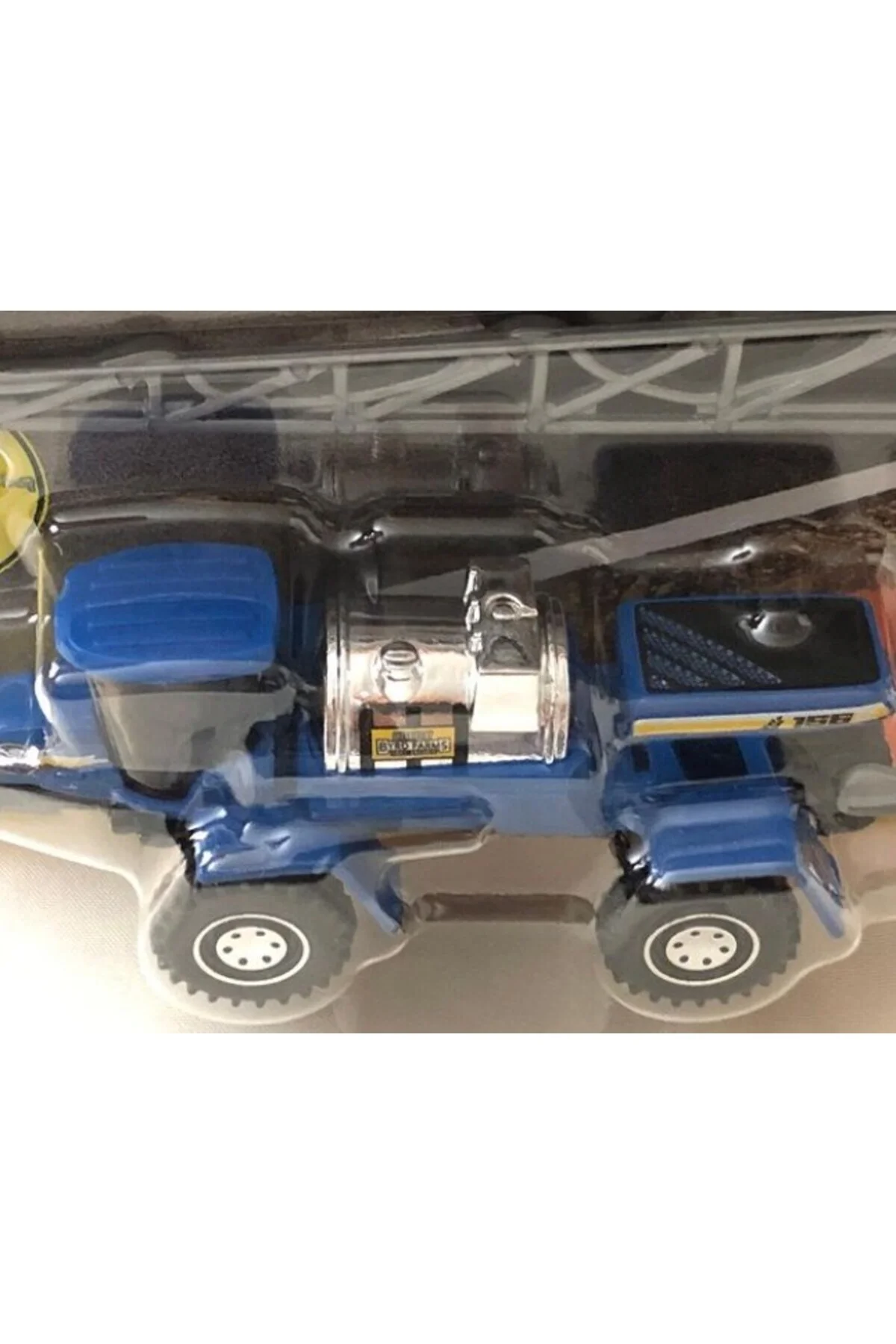MBX Crop Sprayer in Dark Blue with “Byrd Farms - Matchbox Görsel 6