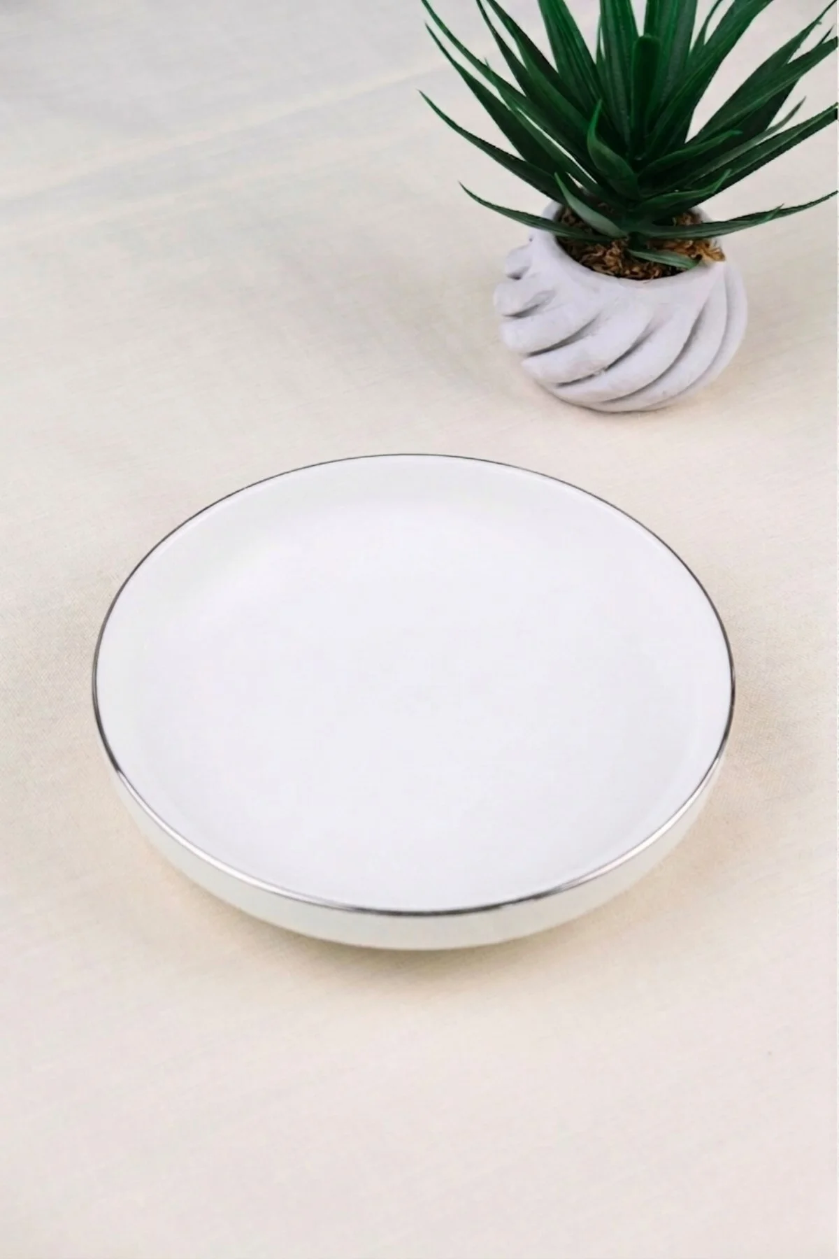 Tabak Evi Porselen Sofia Platin Yaldızlı Çukur Tabak 18,5cm 620cc Tekli - tabakevi Görsel 2