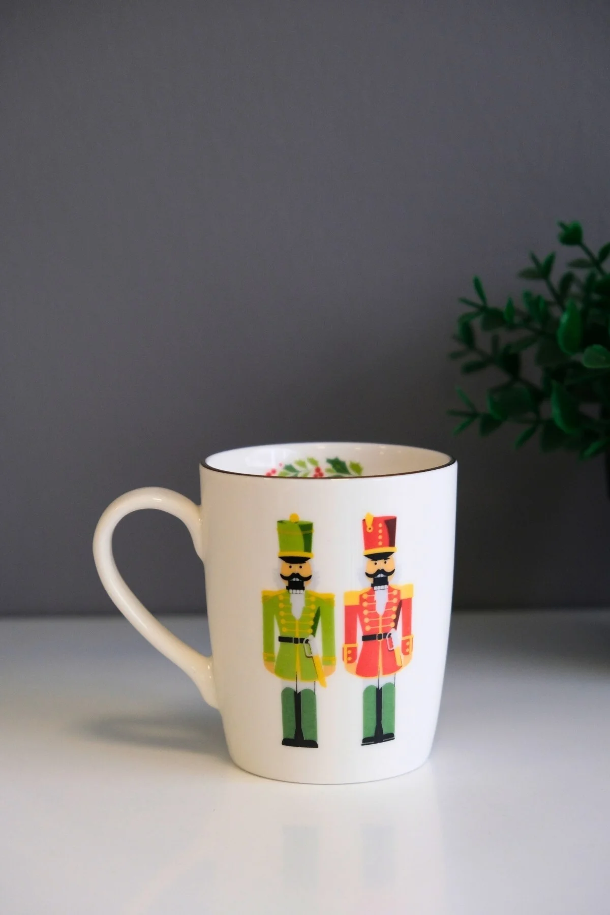 Tabak Evi Porselen Altın Yaldızlı Kurşun Asker Kulplu Mug Kupa 9cm 220ml Tekli