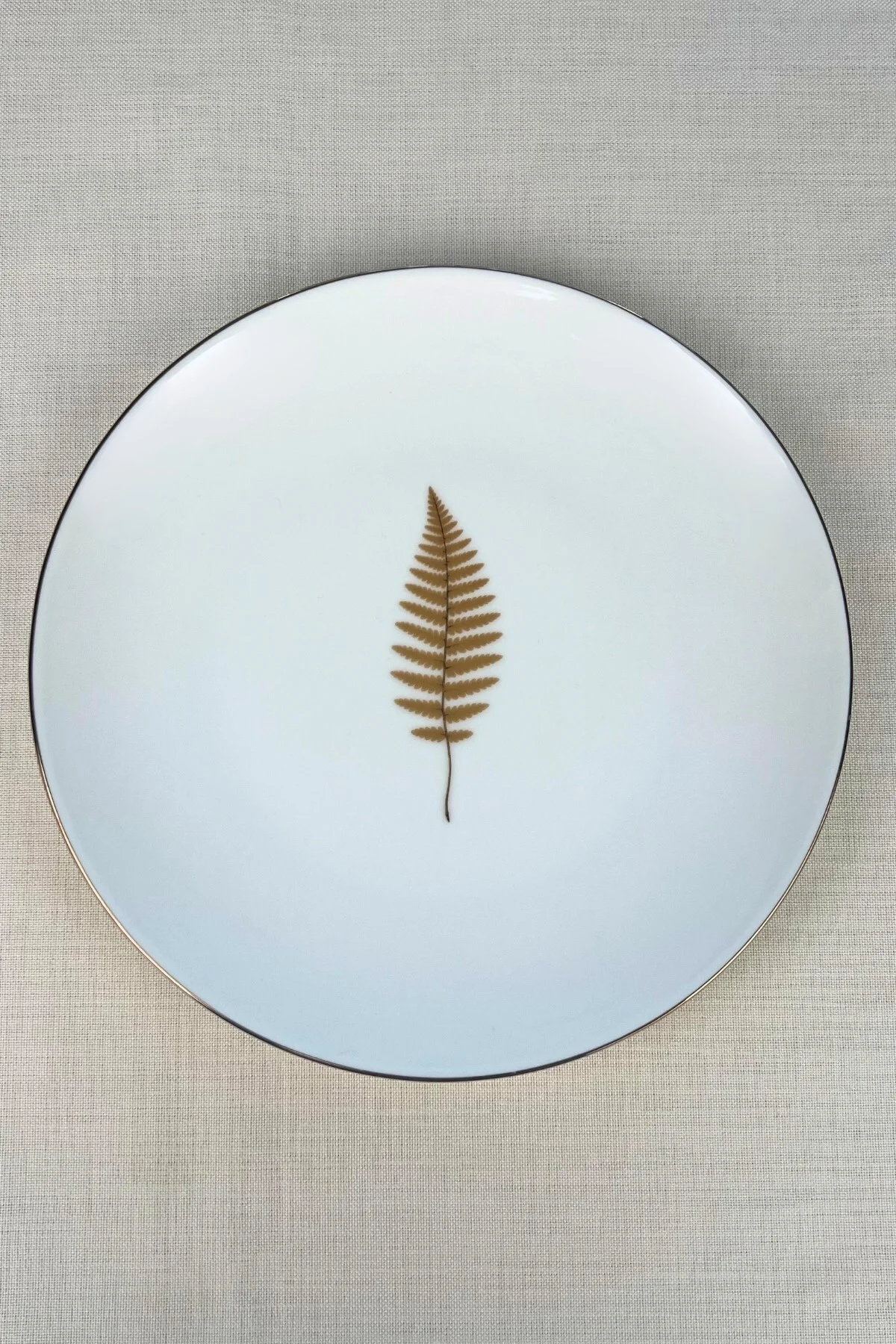 Tabak Evi Porselen Natura Fern Altın Yaldız Servis Tabağı 24,50cm 6 lı - tabakevi Görsel 2